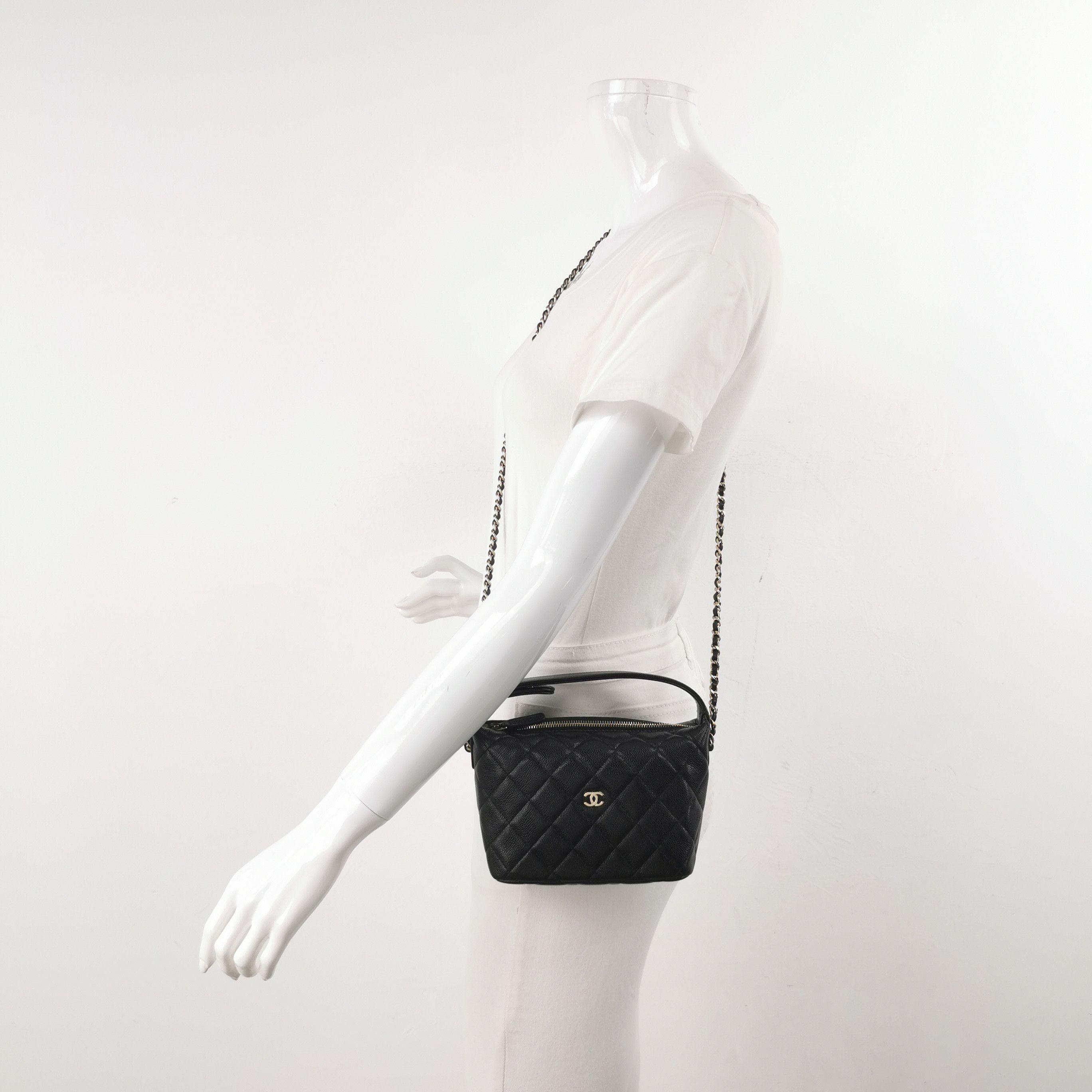 Chanel Chanel Women os Shoulder Bags Size ONE SIZE - 2 Thumbnail
