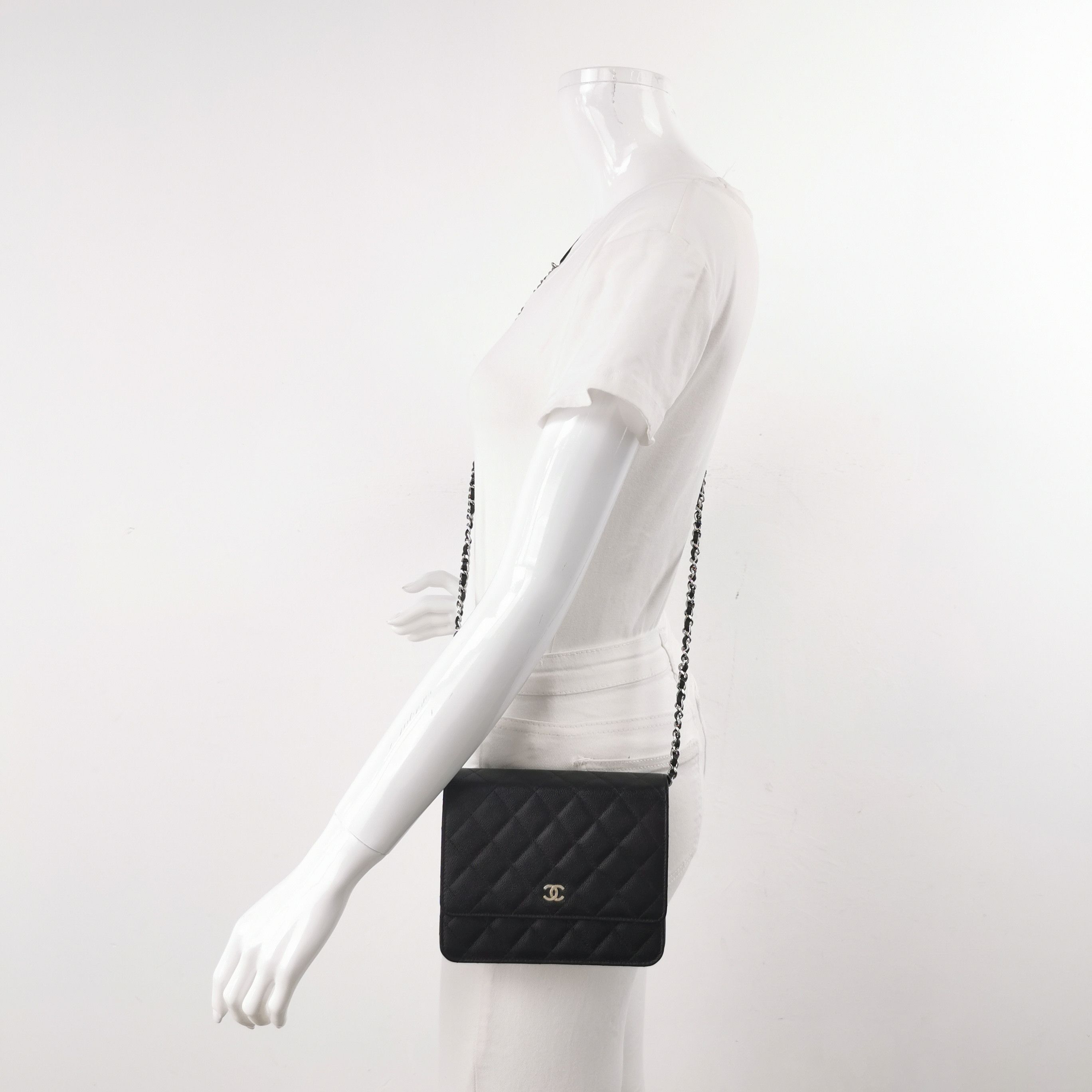 Chanel Chanel Women os Shoulder Bags Size ONE SIZE - 2 Thumbnail