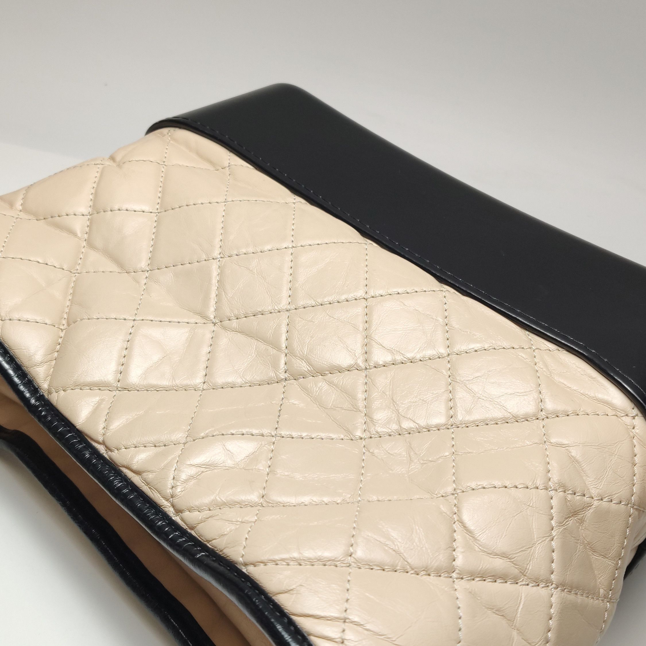 Chanel Chanel Women os Crossbody Bags Size ONE SIZE - 24 Thumbnail
