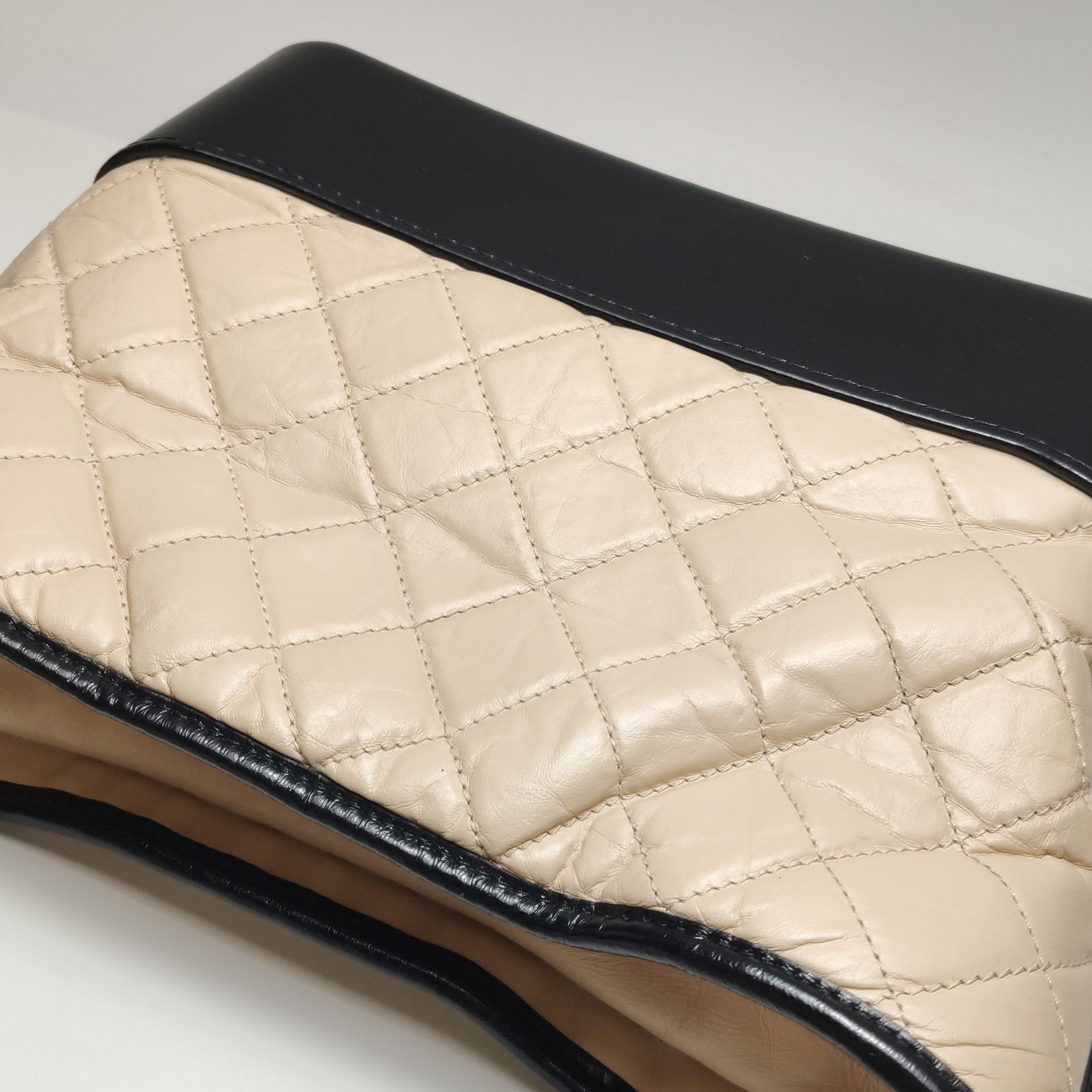 Chanel Chanel Women os Crossbody Bags Size ONE SIZE - 22 Thumbnail