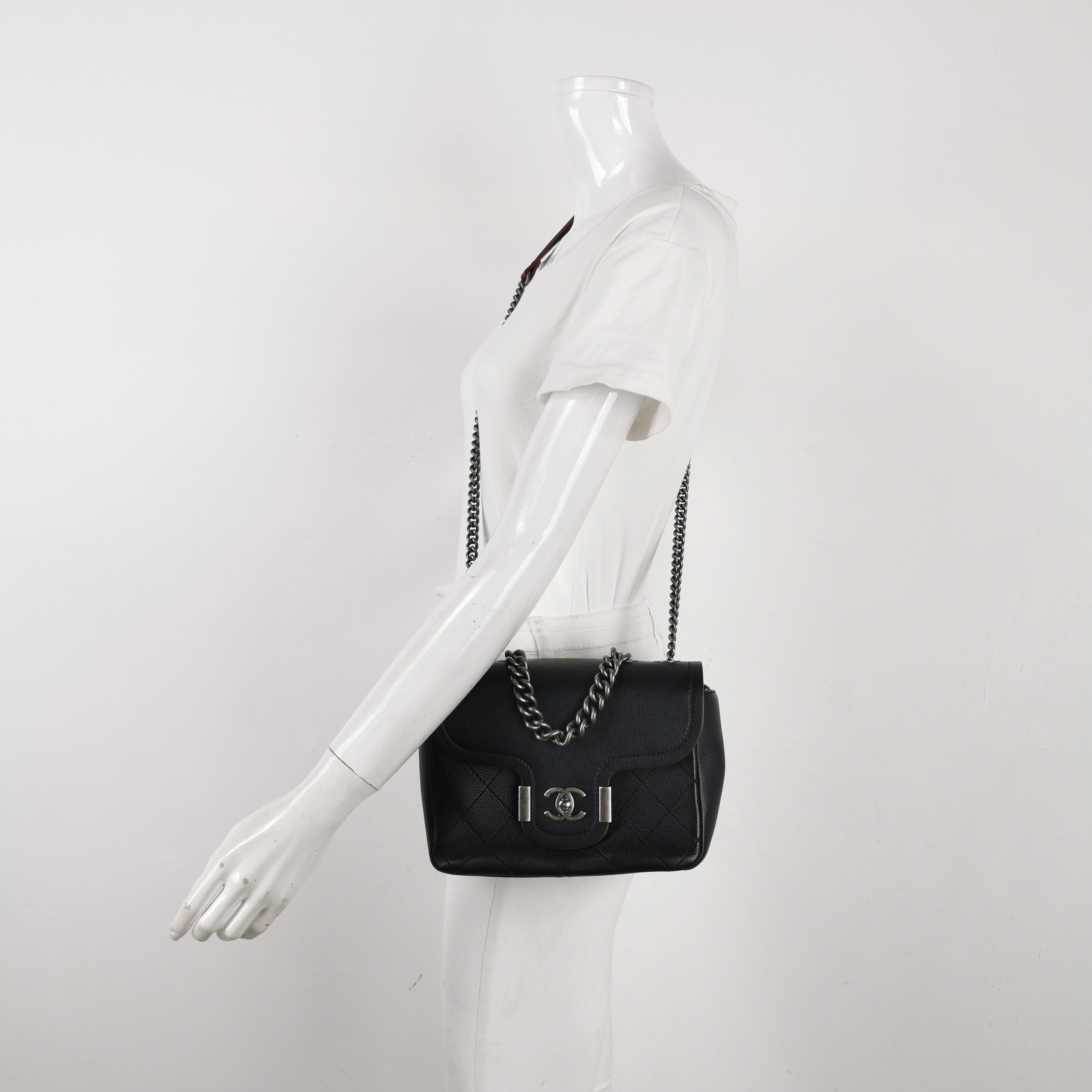 Chanel Chanel Women os Shoulder Bags Size ONE SIZE - 2 Thumbnail