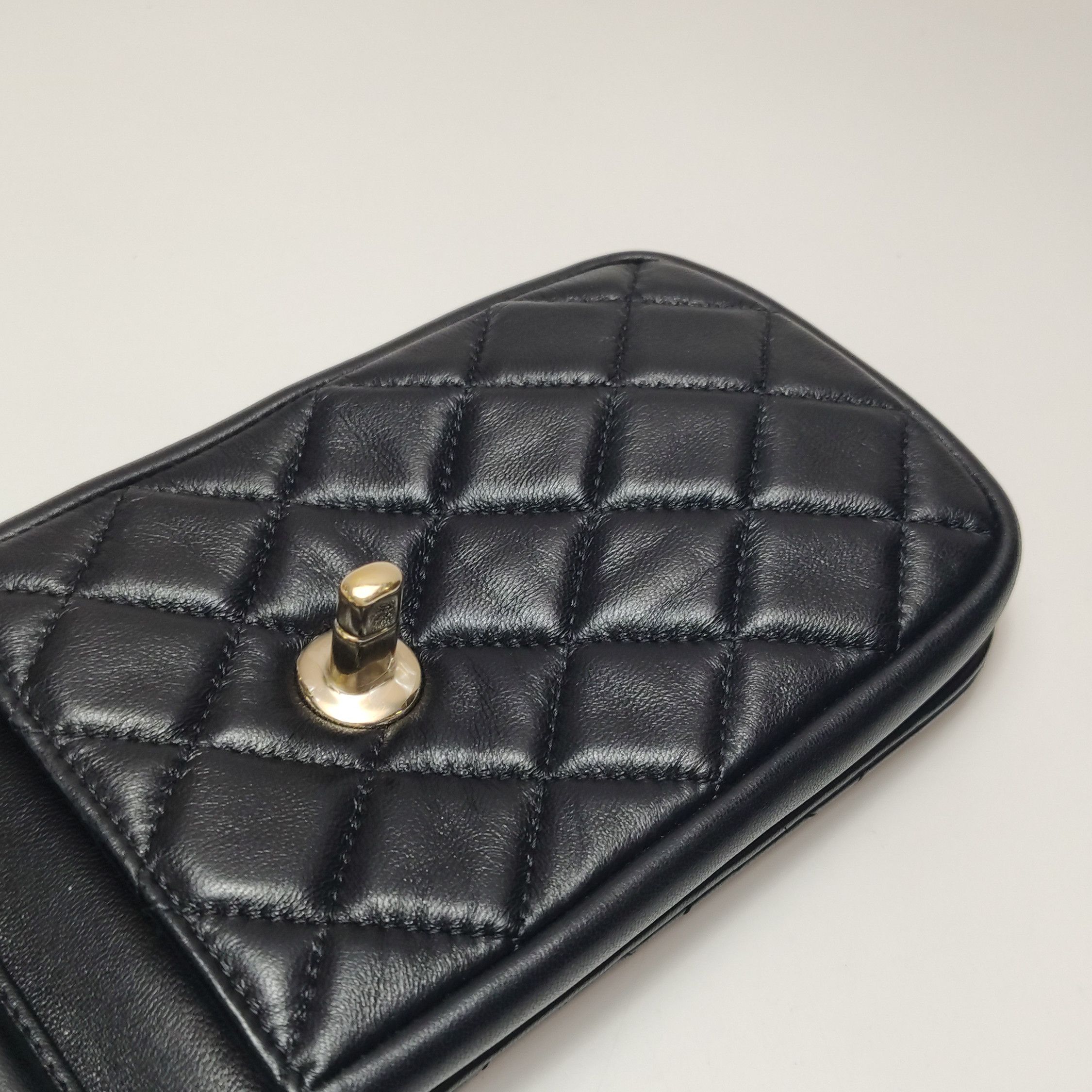 Chanel Chanel Women os Crossbody Bags Size ONE SIZE - 17 Thumbnail