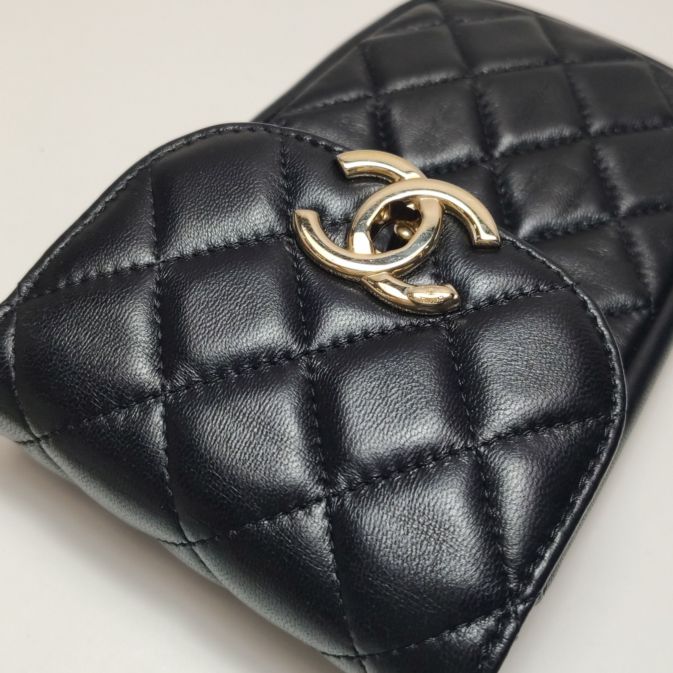 Chanel Chanel Women os Crossbody Bags Size ONE SIZE - 18 Thumbnail