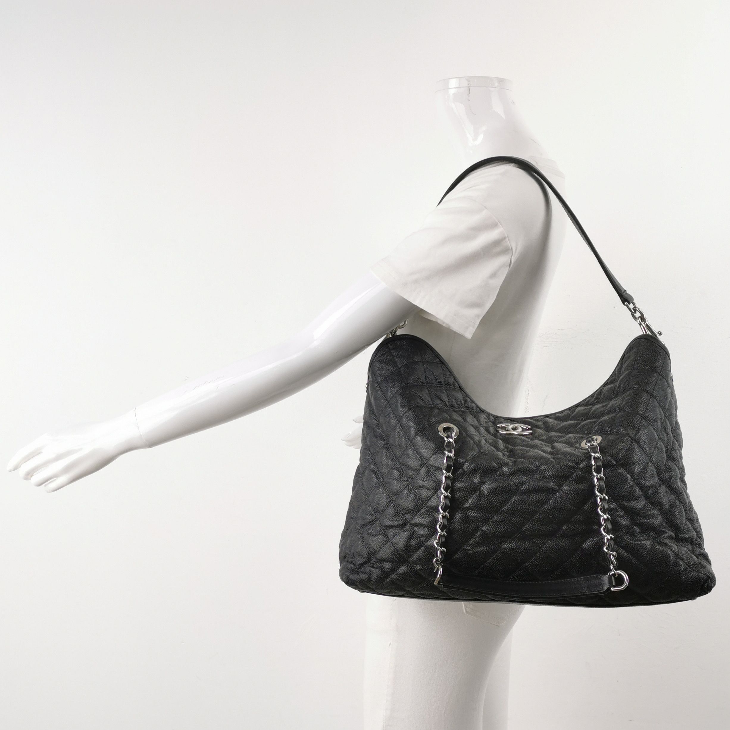 Chanel Chanel Women os Shoulder Bags Size ONE SIZE - 2 Thumbnail