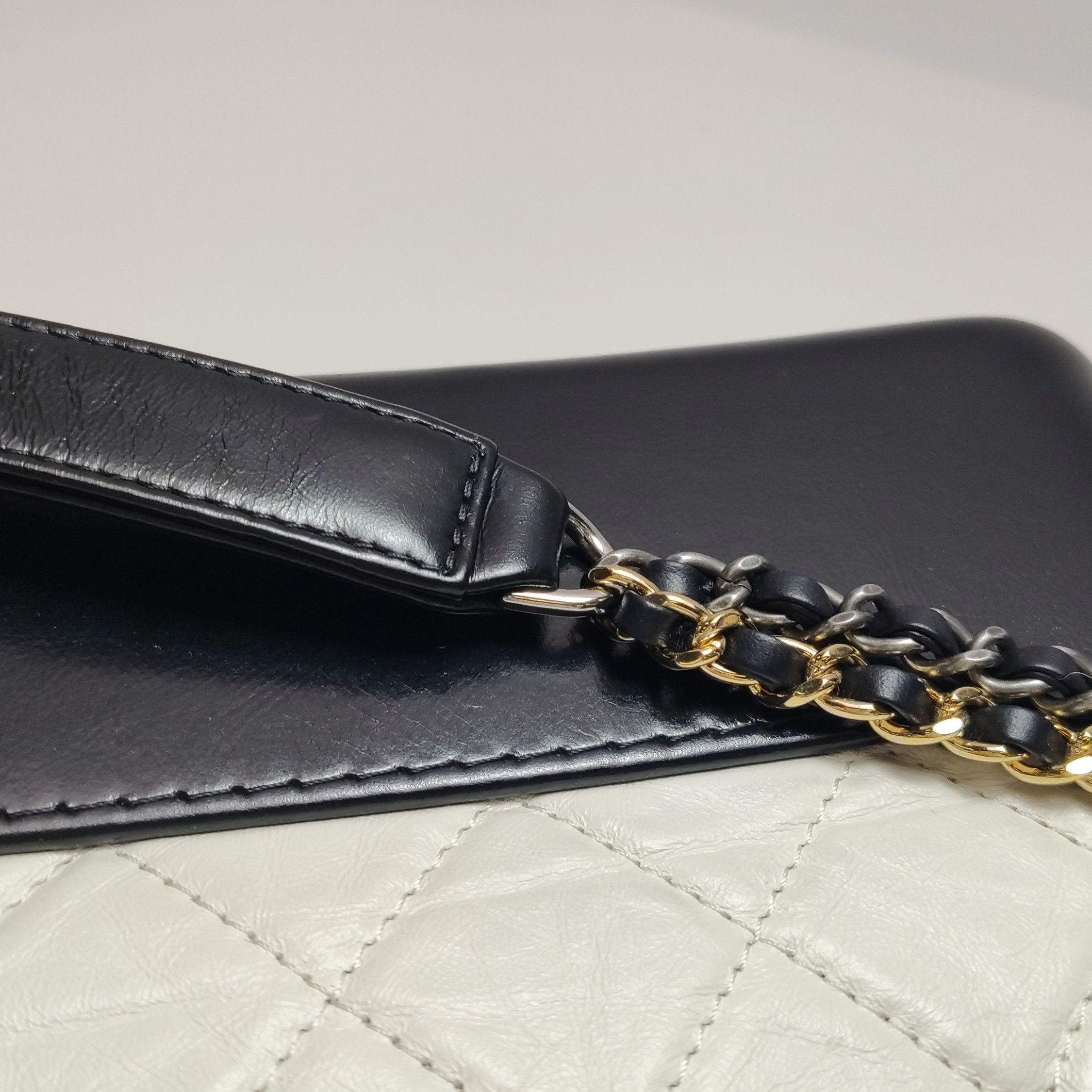 Chanel Chanel Women os Crossbody Bags Size ONE SIZE - 13 Thumbnail
