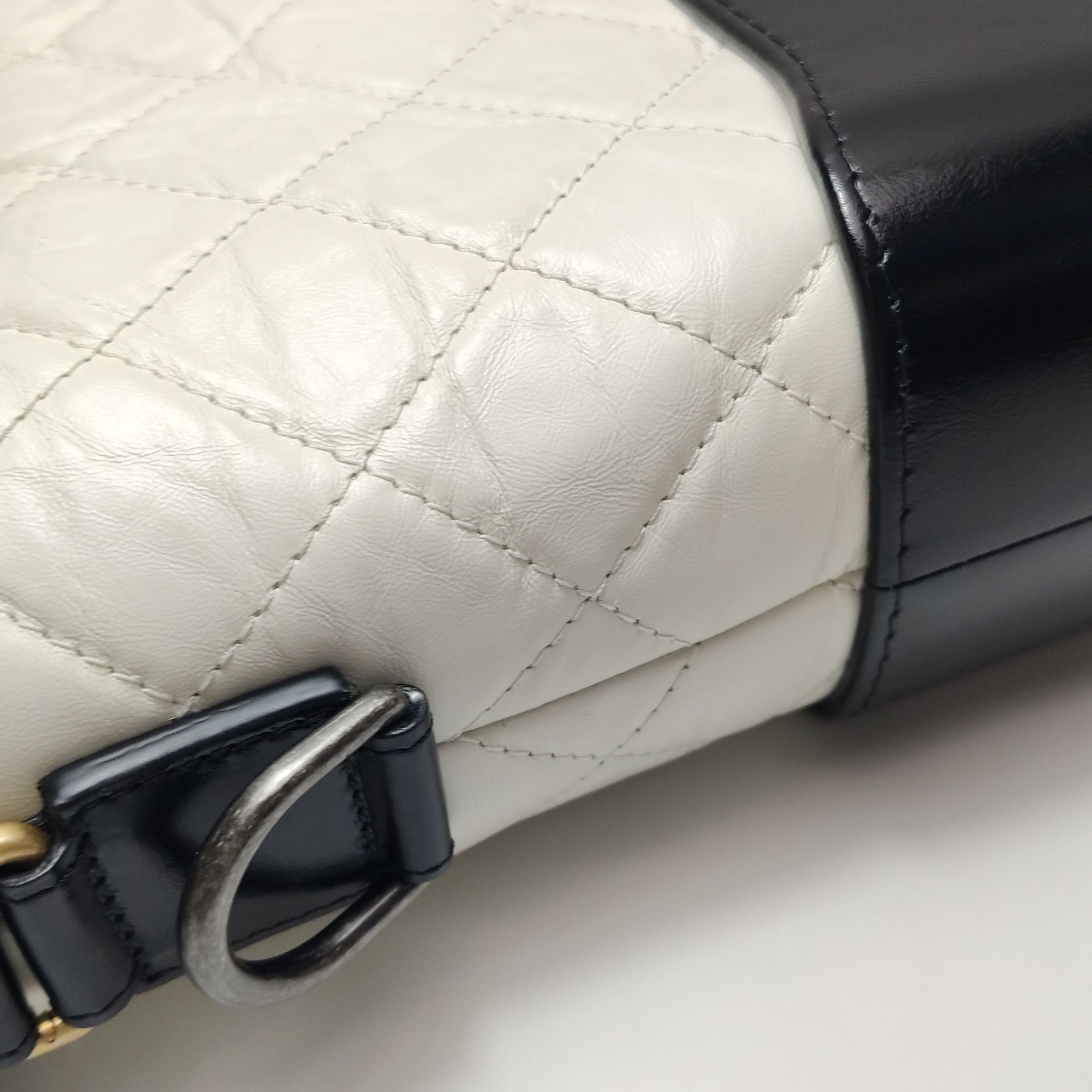 Chanel Chanel Women os Crossbody Bags Size ONE SIZE - 25 Thumbnail