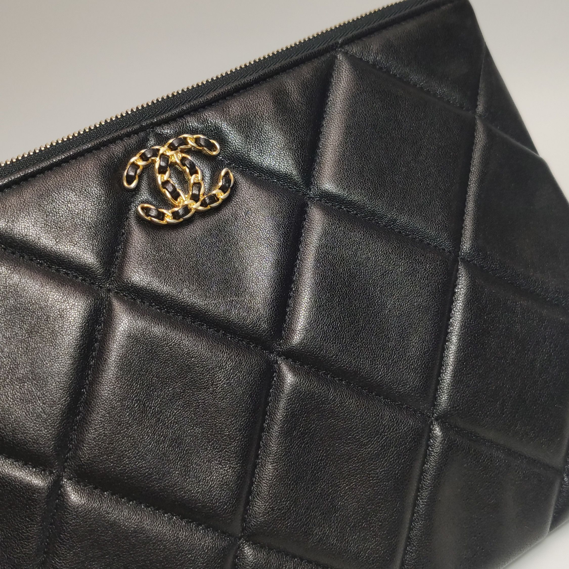 Chanel Chanel Women os Clutches Size ONE SIZE - 16 Thumbnail