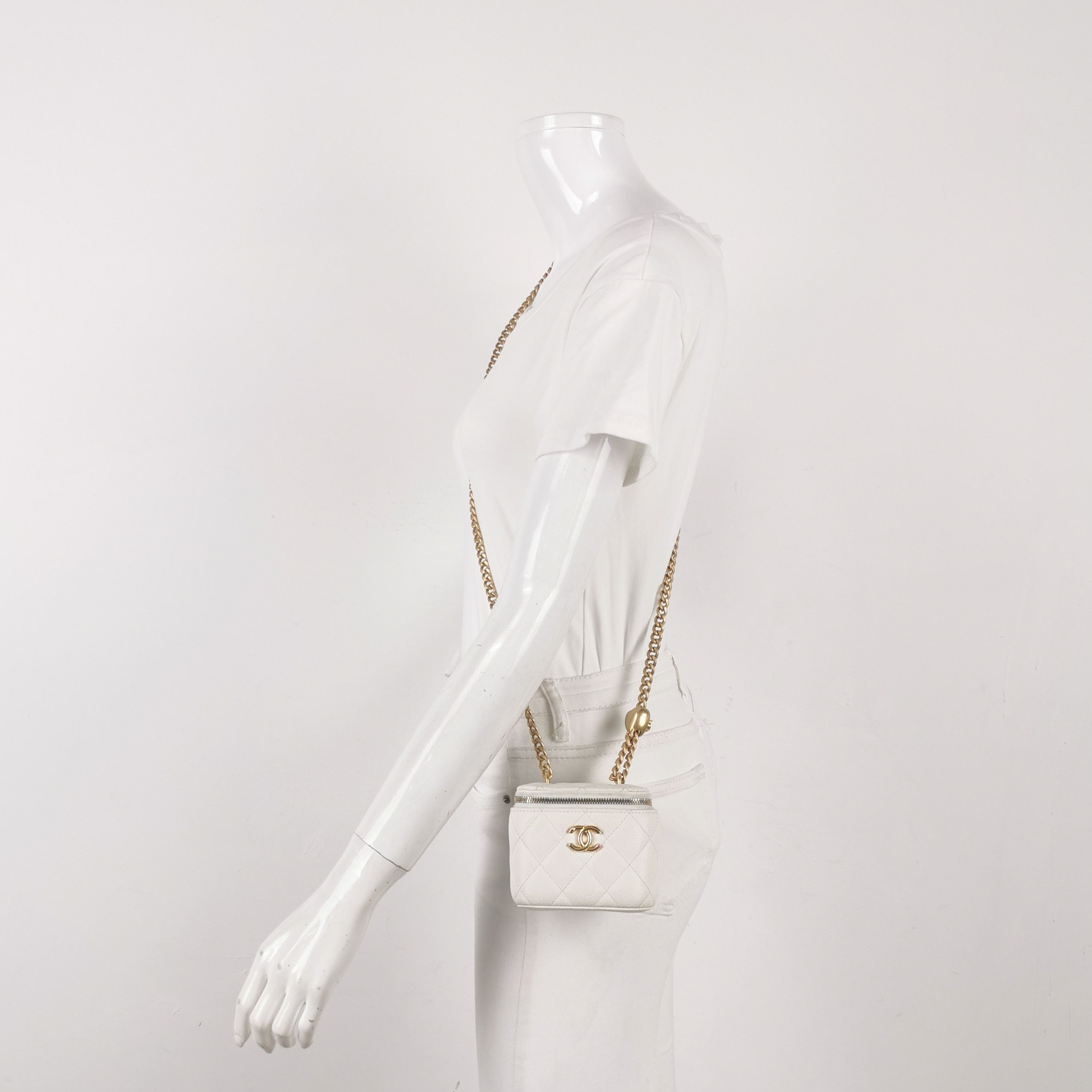 Chanel Chanel Women os Shoulder Bags Size ONE SIZE - 2 Thumbnail