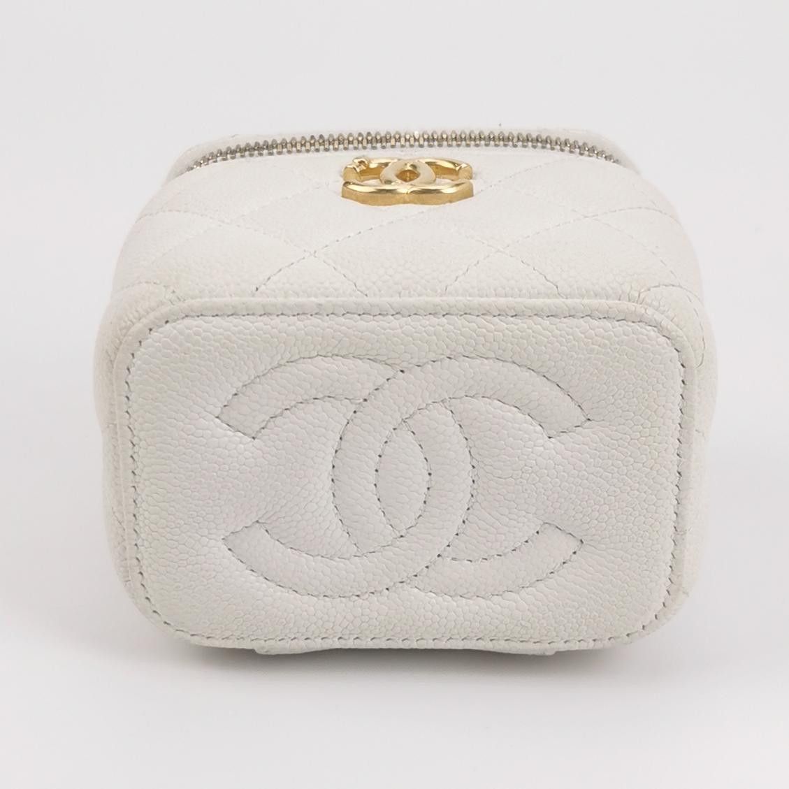 Chanel Chanel Women os Shoulder Bags Size ONE SIZE - 6 Thumbnail