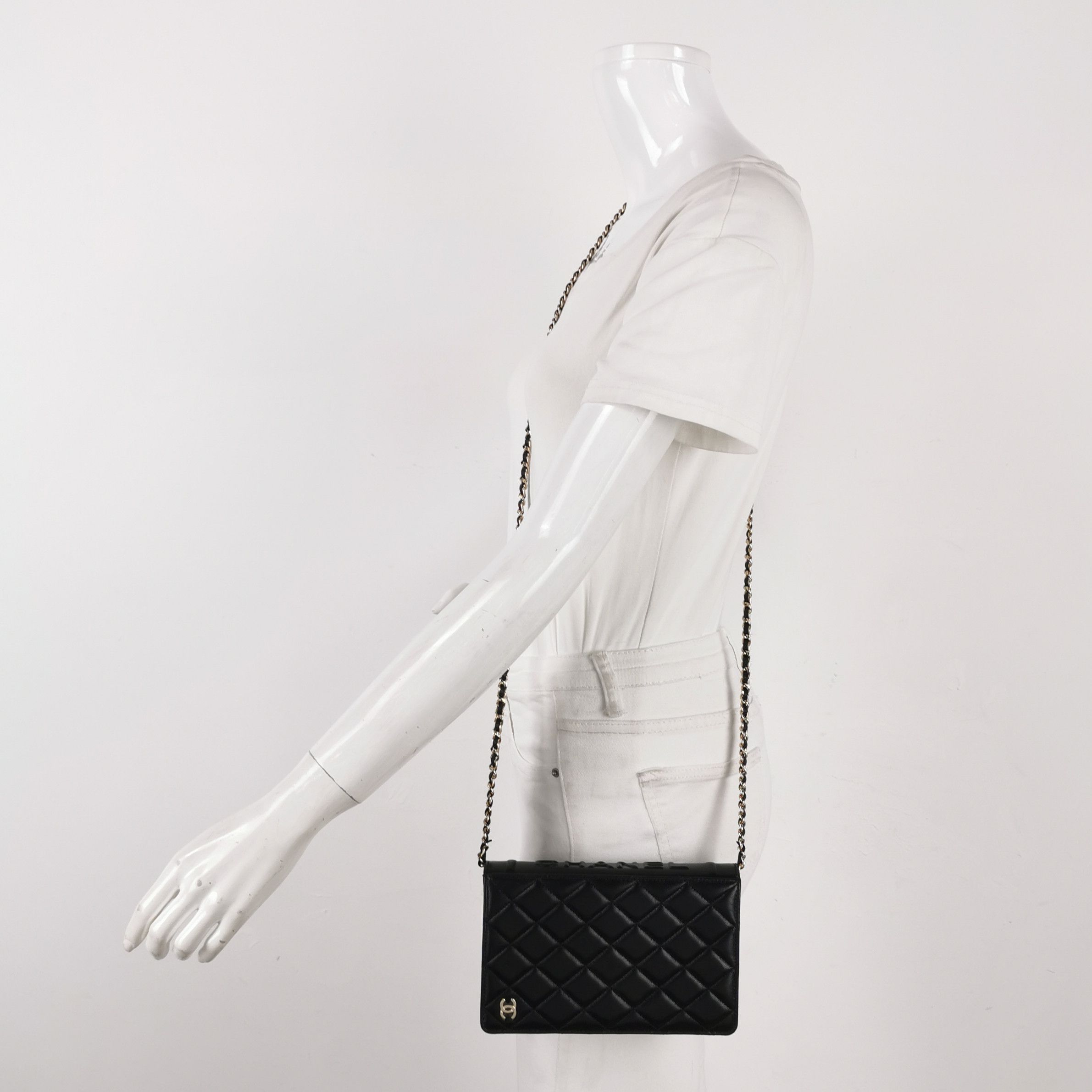 Chanel Chanel Women os Shoulder Bags Size ONE SIZE - 2 Thumbnail