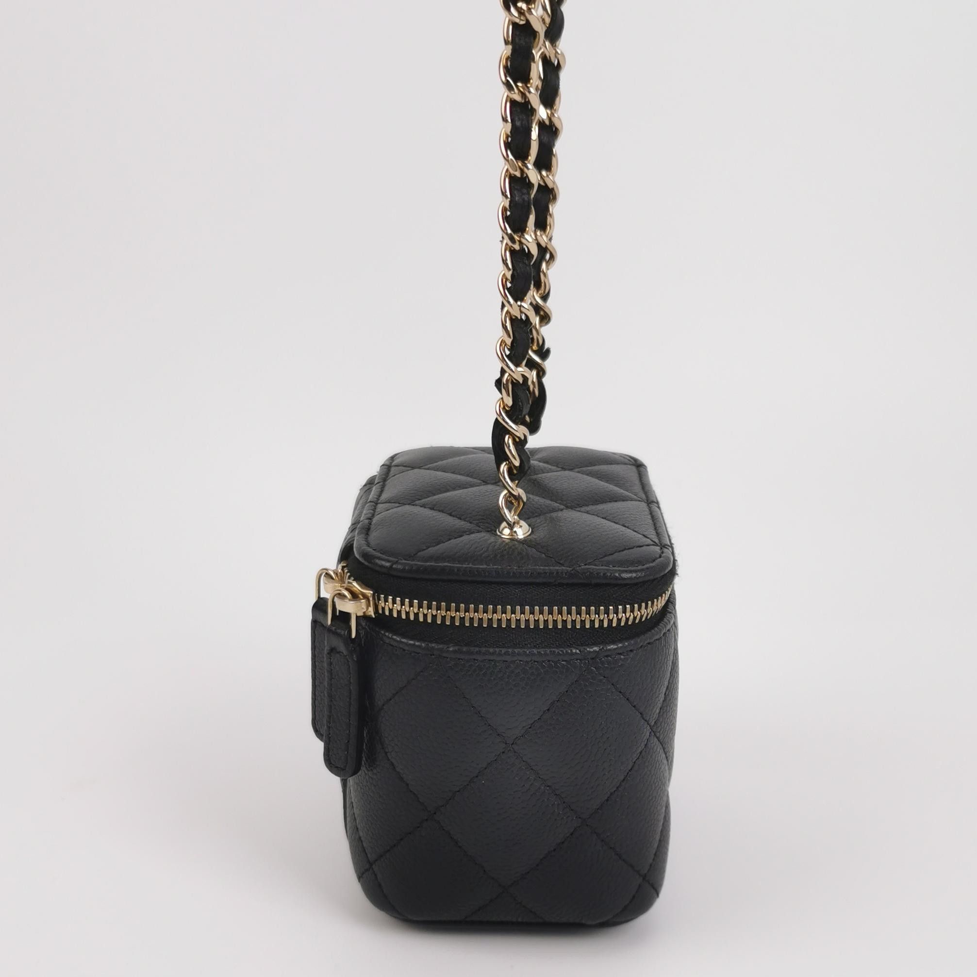 Chanel Chanel Women os Shoulder Bags Size ONE SIZE - 4 Thumbnail