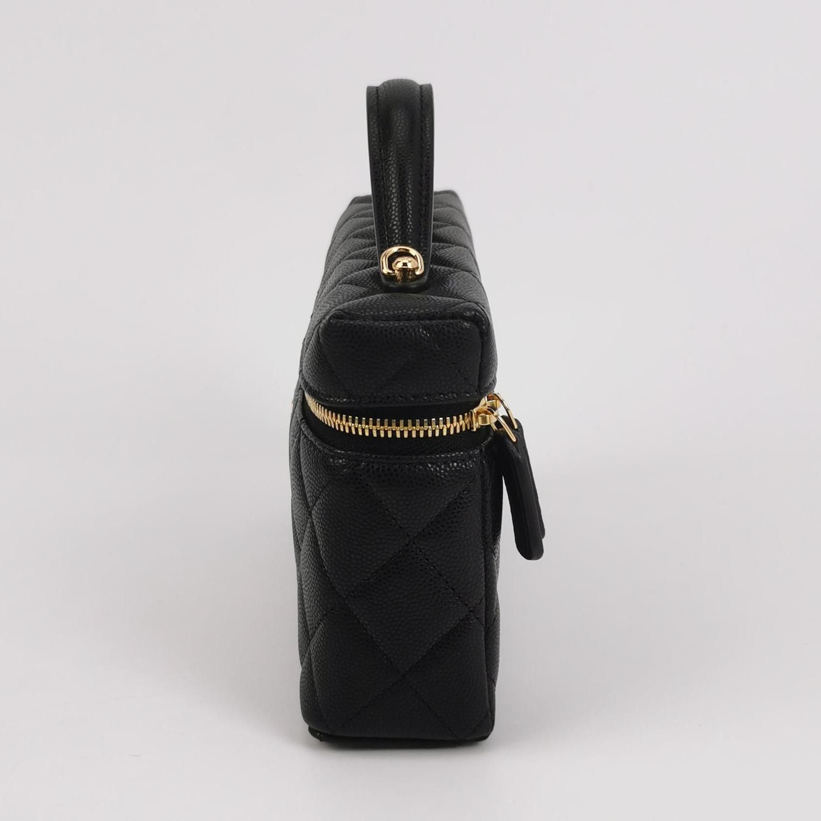 Chanel Chanel Women os Shoulder Bags Size ONE SIZE - 3 Thumbnail