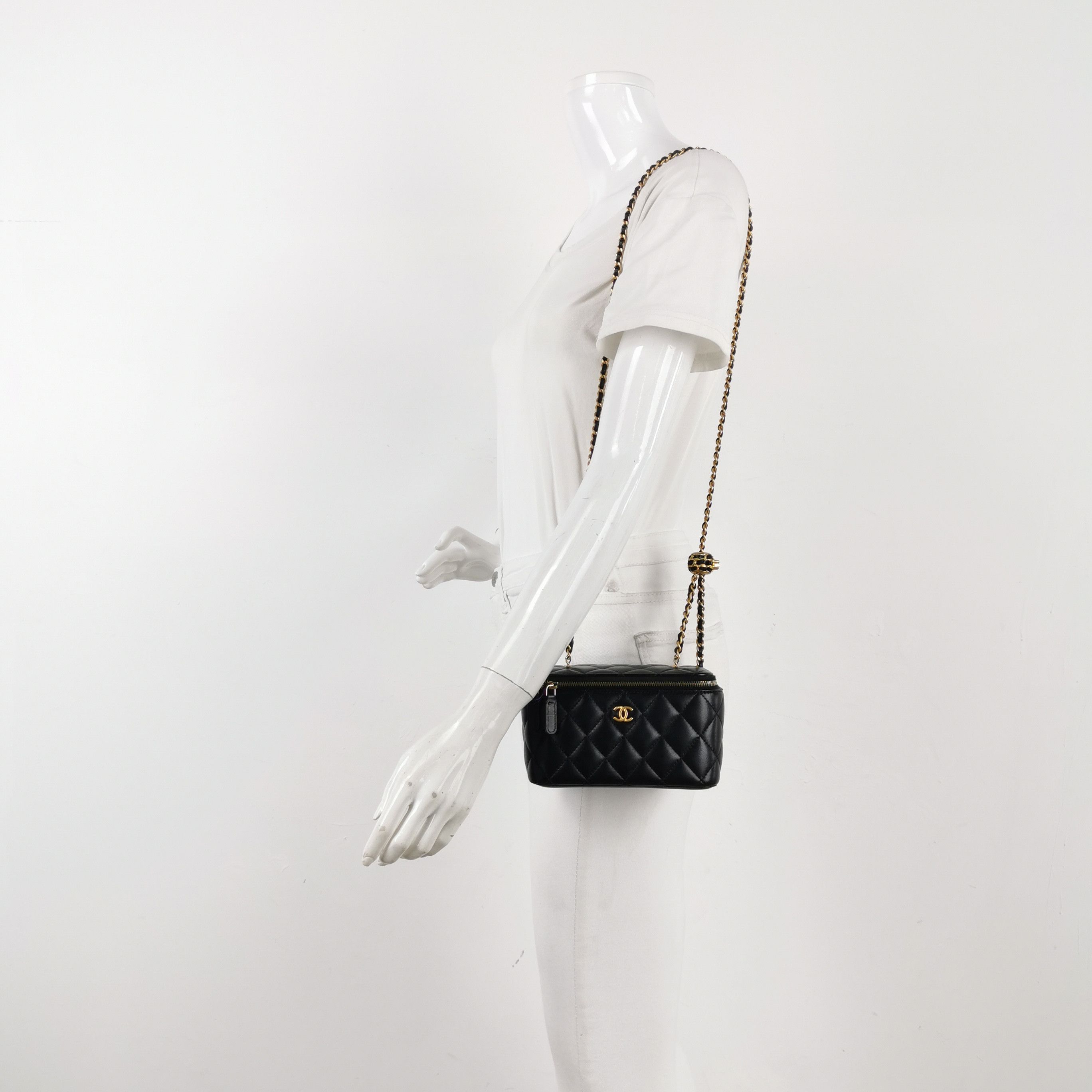 Chanel Chanel Women os Shoulder Bags Size ONE SIZE - 2 Thumbnail