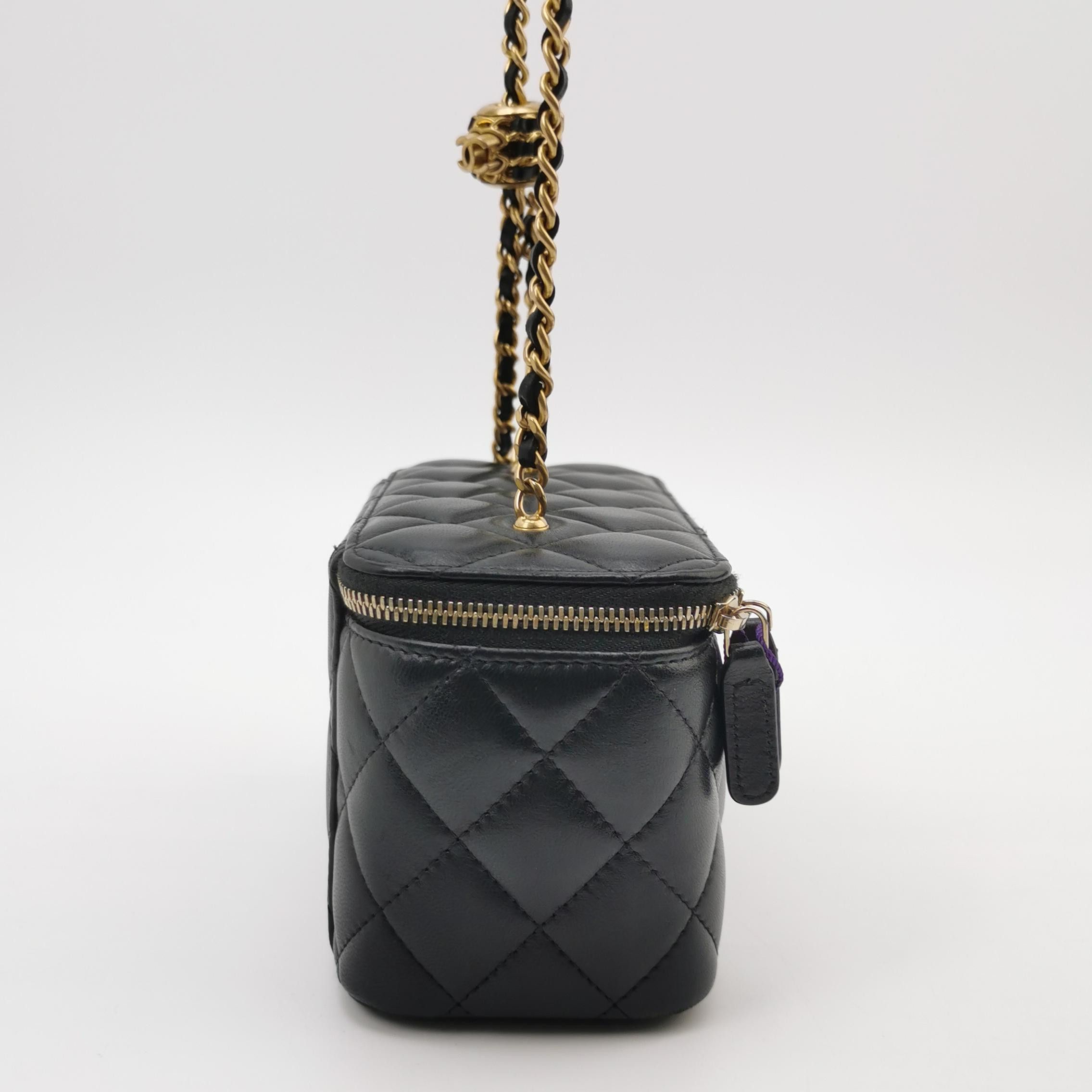 Chanel Chanel Women os Shoulder Bags Size ONE SIZE - 4 Thumbnail