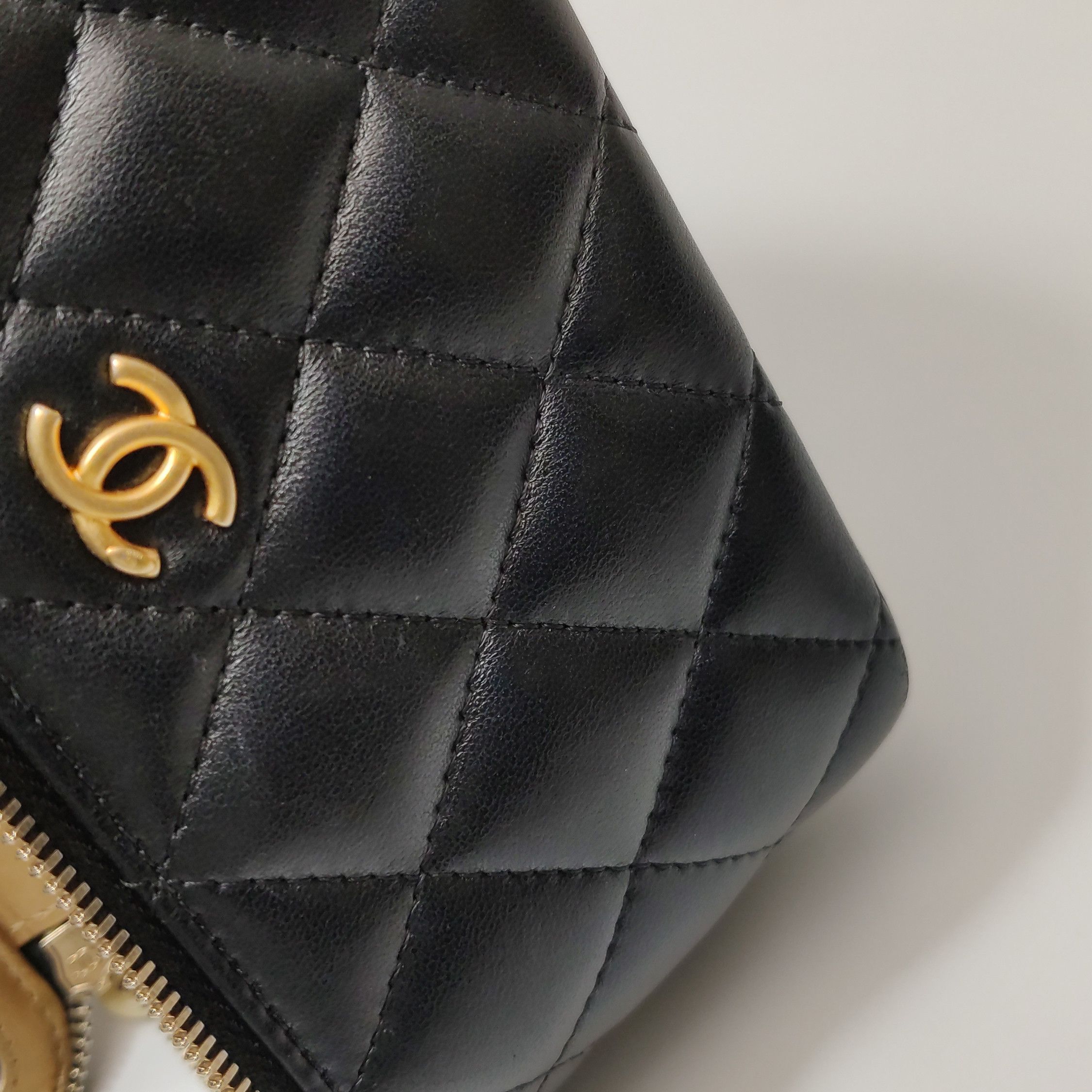 Chanel Chanel Women os Shoulder Bags Size ONE SIZE - 12 Thumbnail