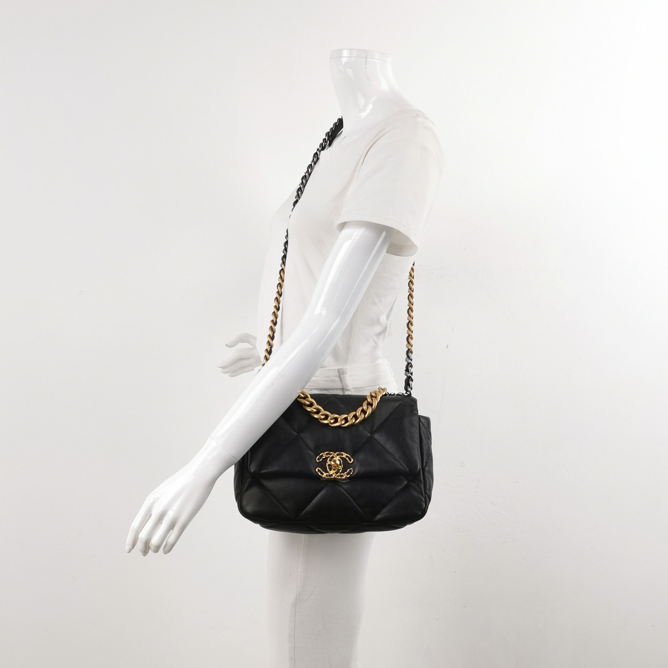 Chanel Chanel Women os Shoulder Bags Size ONE SIZE - 2 Thumbnail