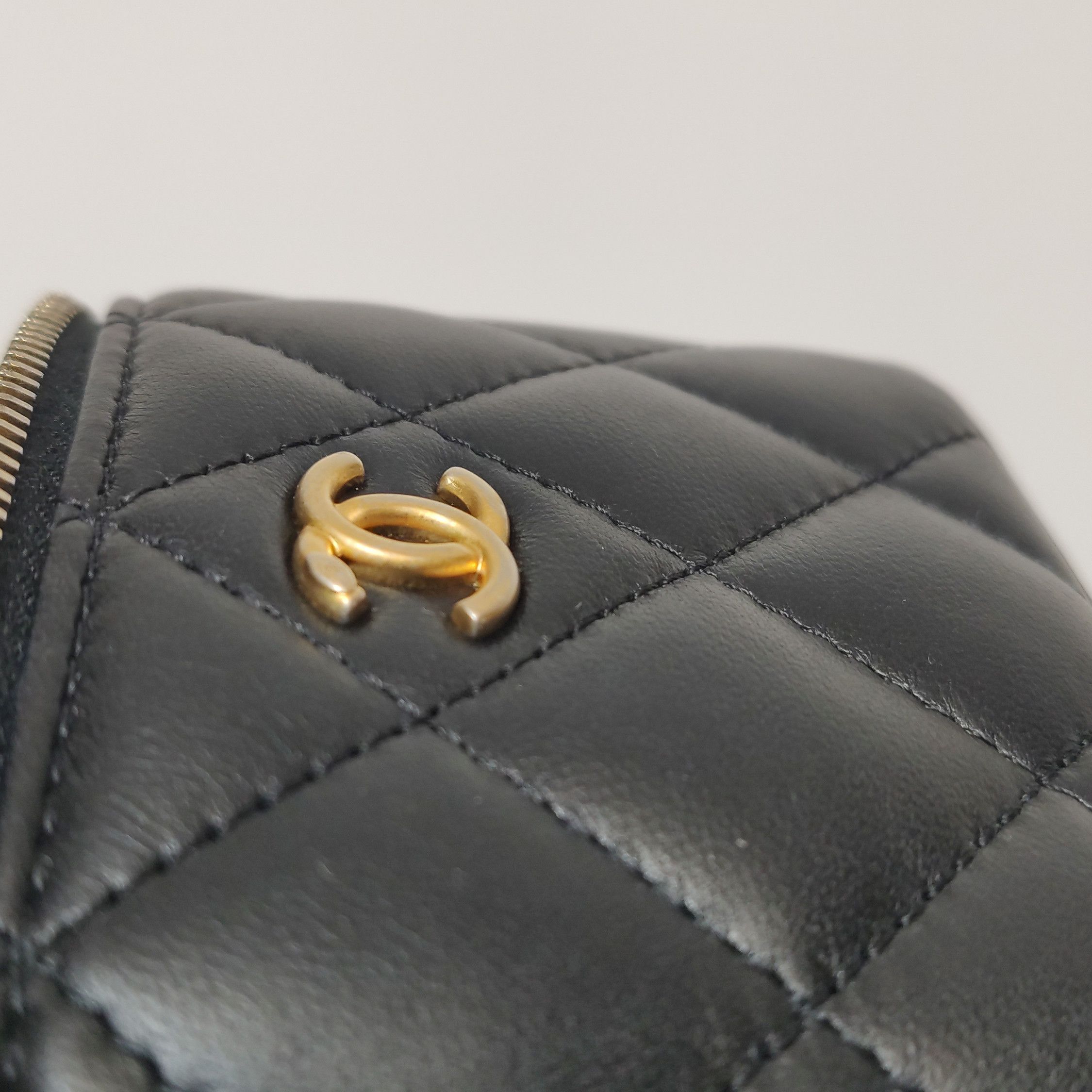 Chanel Chanel Women os Crossbody Bags Size ONE SIZE - 12 Thumbnail