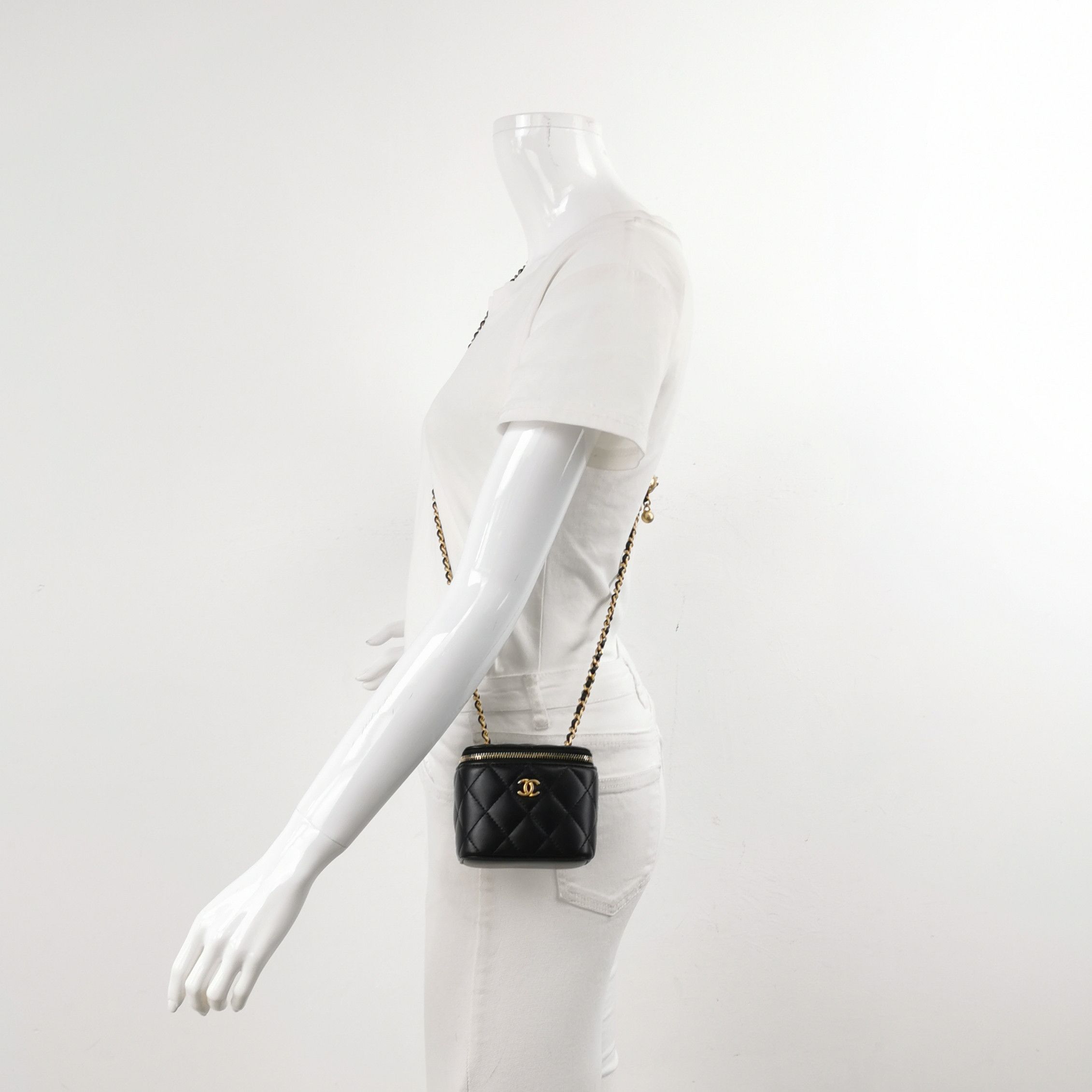 Chanel Chanel Women os Crossbody Bags Size ONE SIZE - 2 Thumbnail