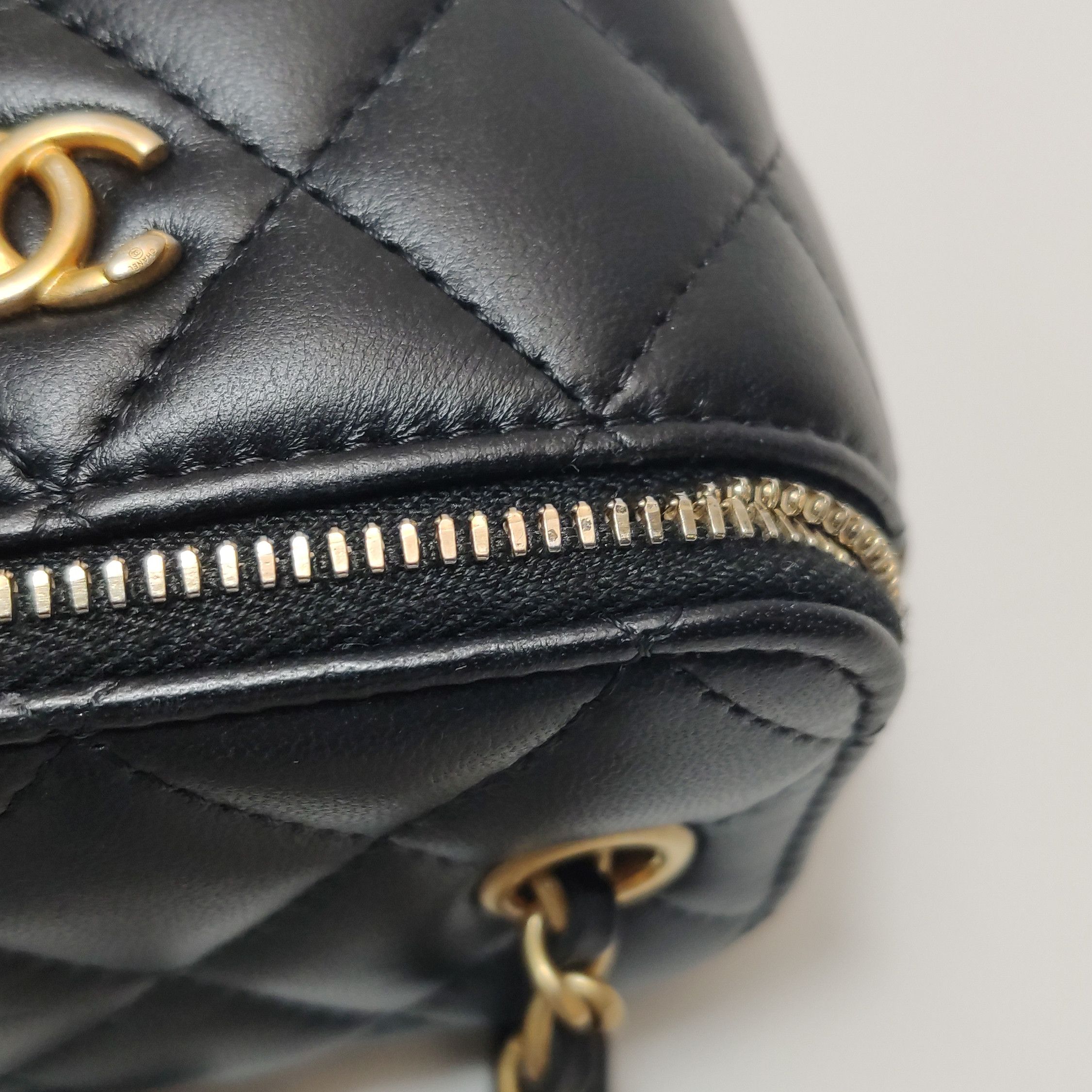 Chanel Chanel Women os Crossbody Bags Size ONE SIZE - 17 Thumbnail