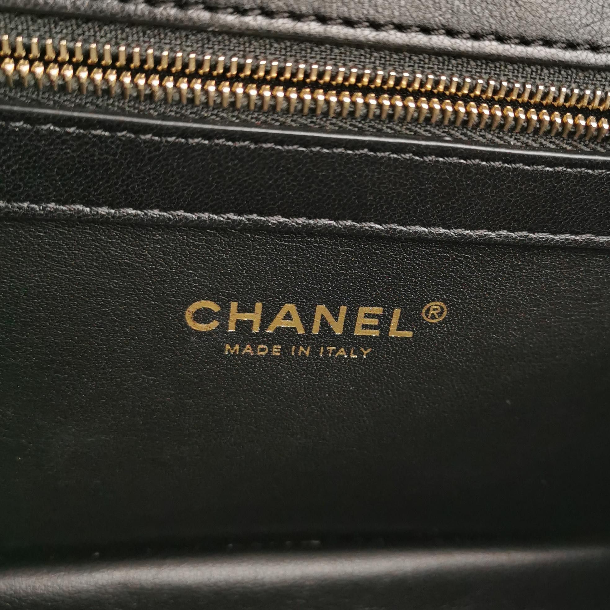 Chanel Chanel Women os Shoulder Bags Size ONE SIZE - 8 Thumbnail