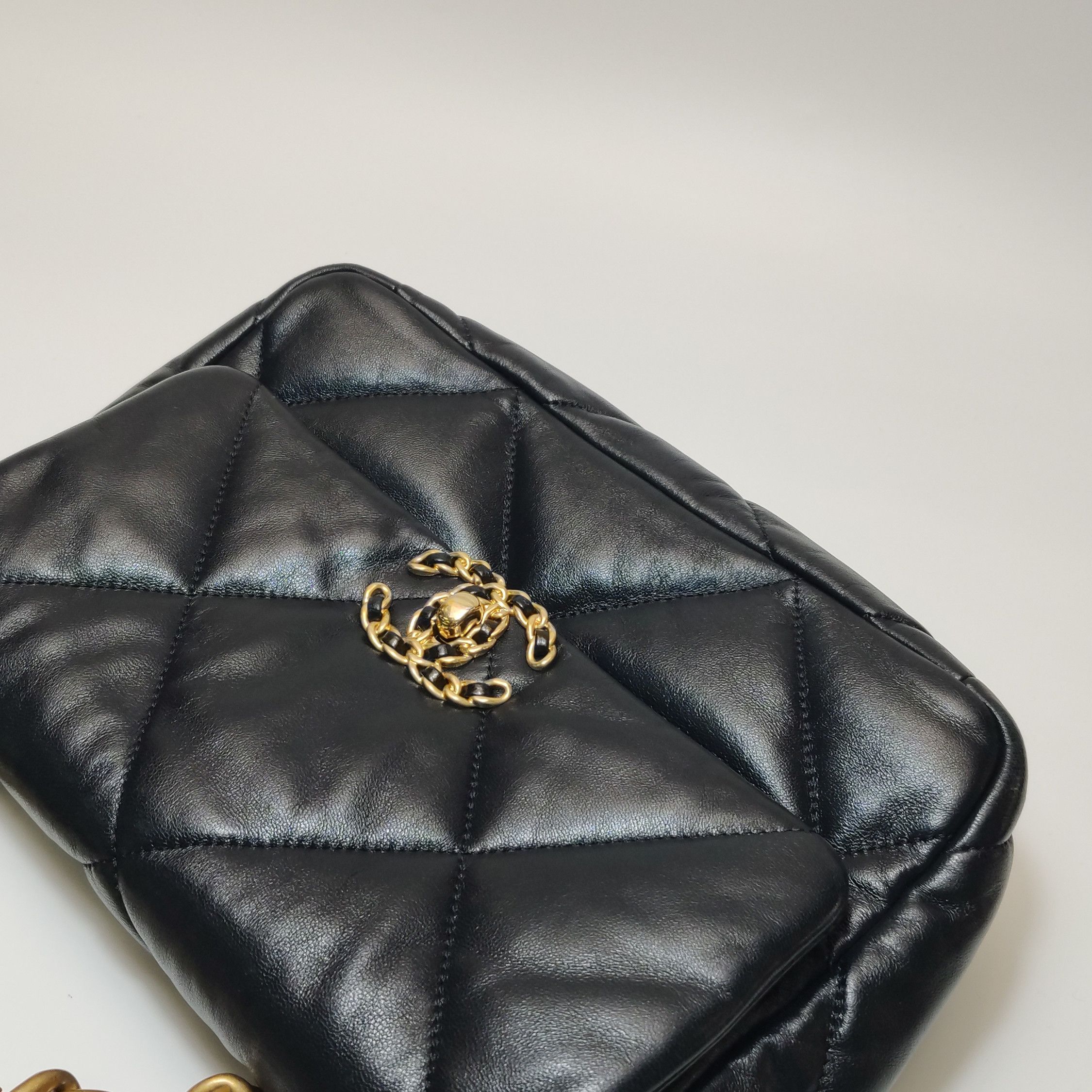 Chanel Chanel Women os Shoulder Bags Size ONE SIZE - 21 Thumbnail