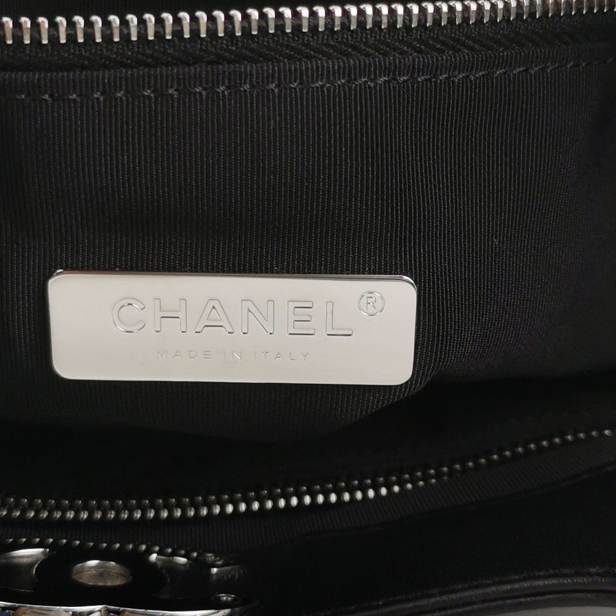 Chanel Chanel Women os Shoulder Bags Size ONE SIZE - 8 Thumbnail