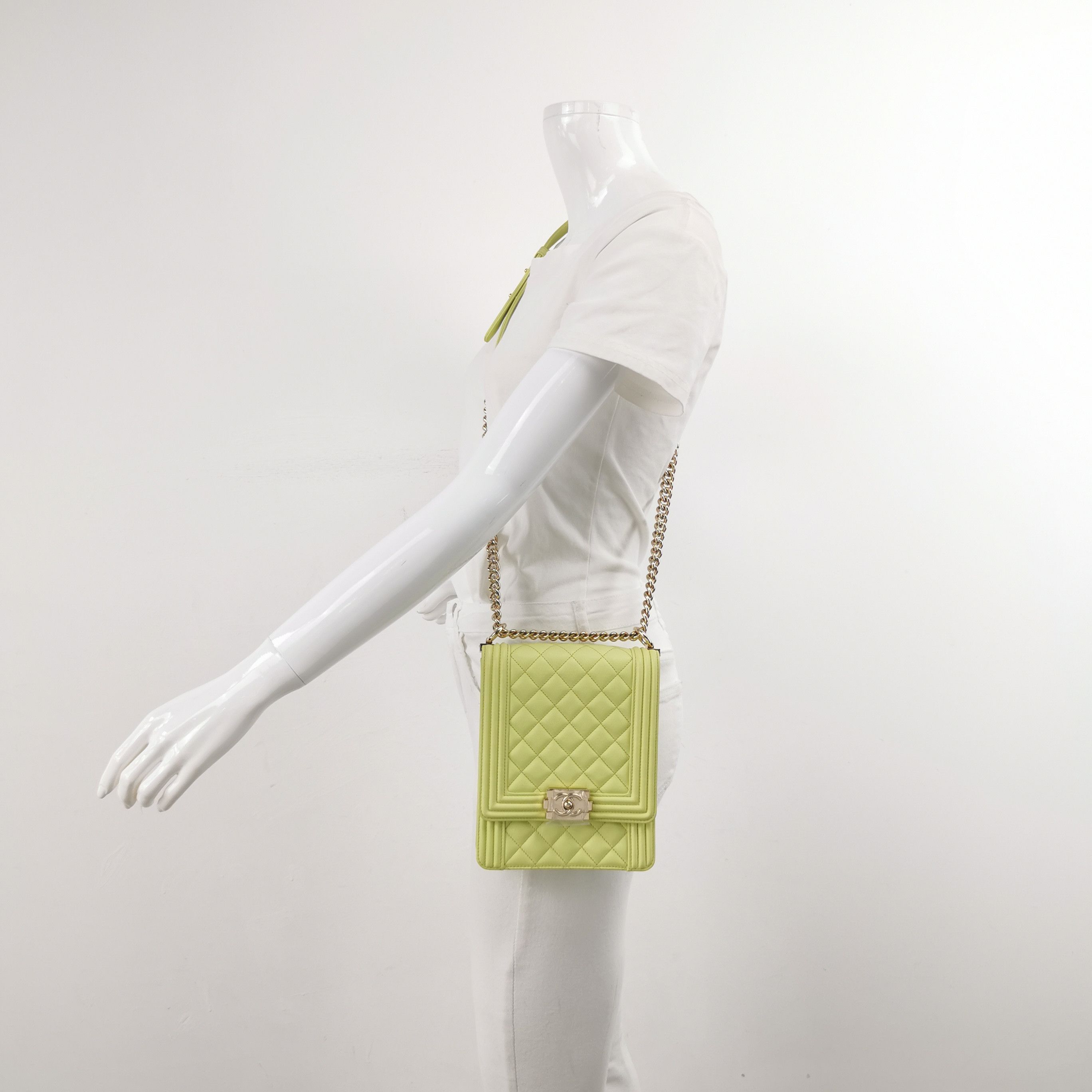 Chanel Chanel Women os Shoulder Bags Size ONE SIZE - 2 Thumbnail