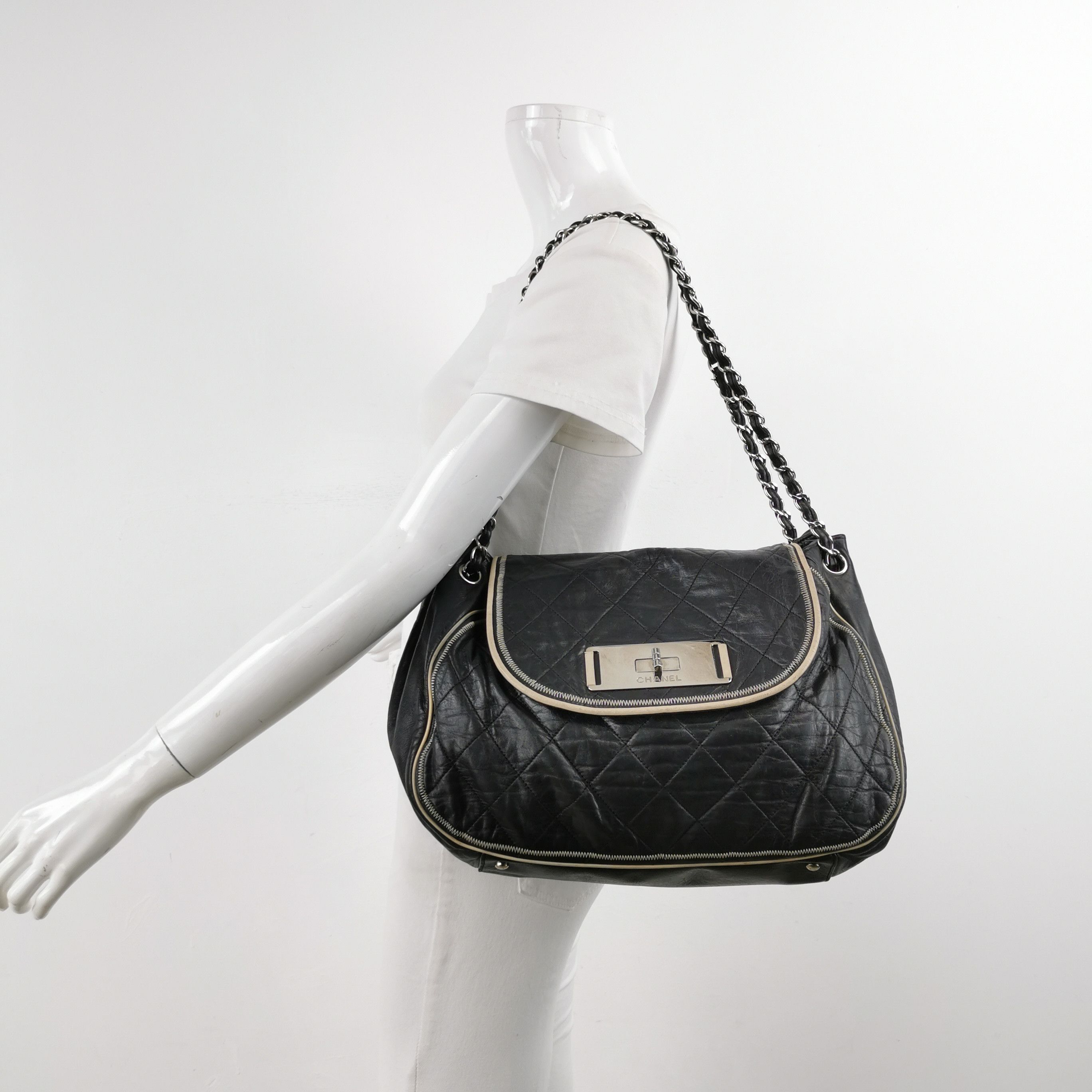 Chanel Chanel Women os Shoulder Bags Size ONE SIZE - 2 Thumbnail