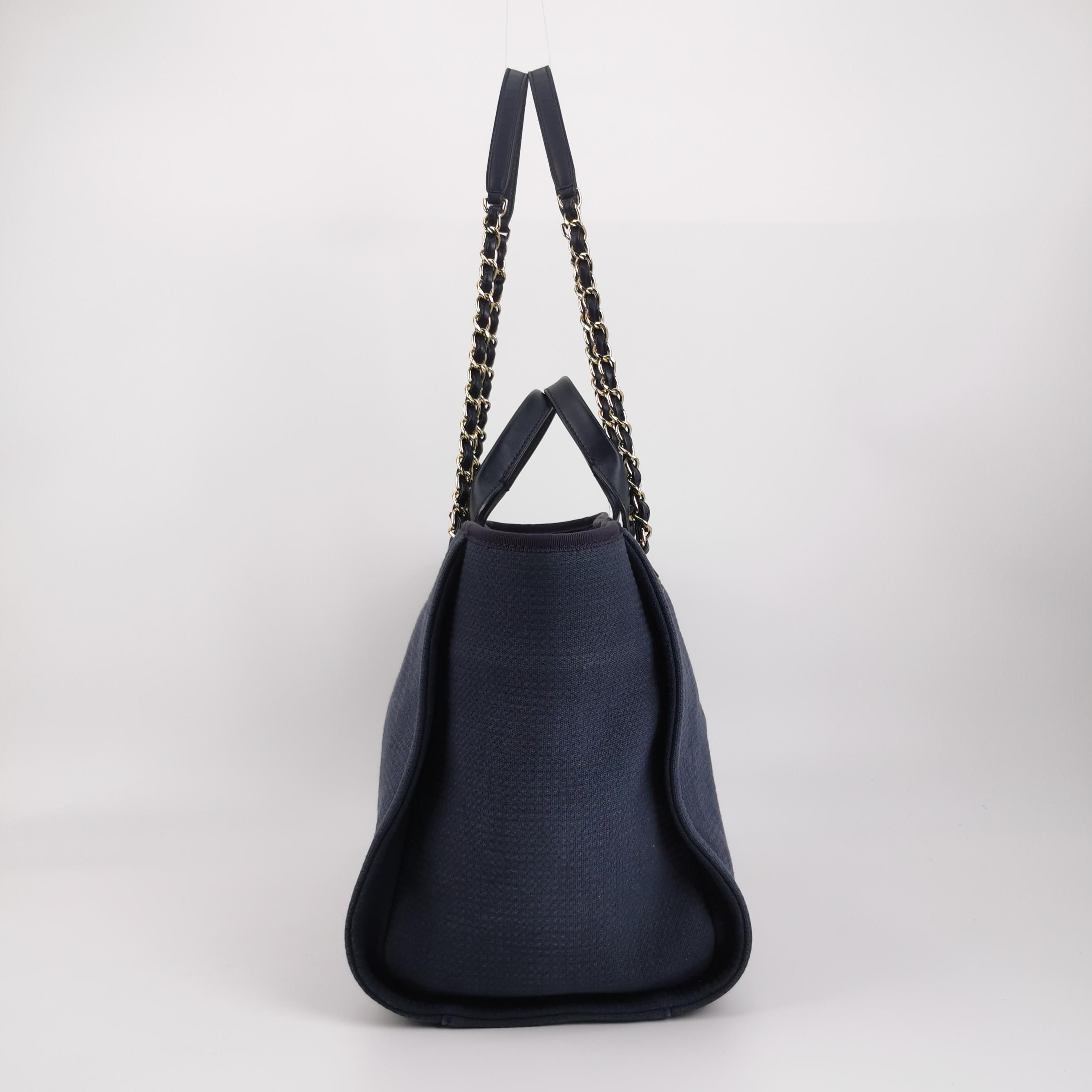 Chanel Chanel Women os Shoulder Bags Size ONE SIZE - 3 Thumbnail