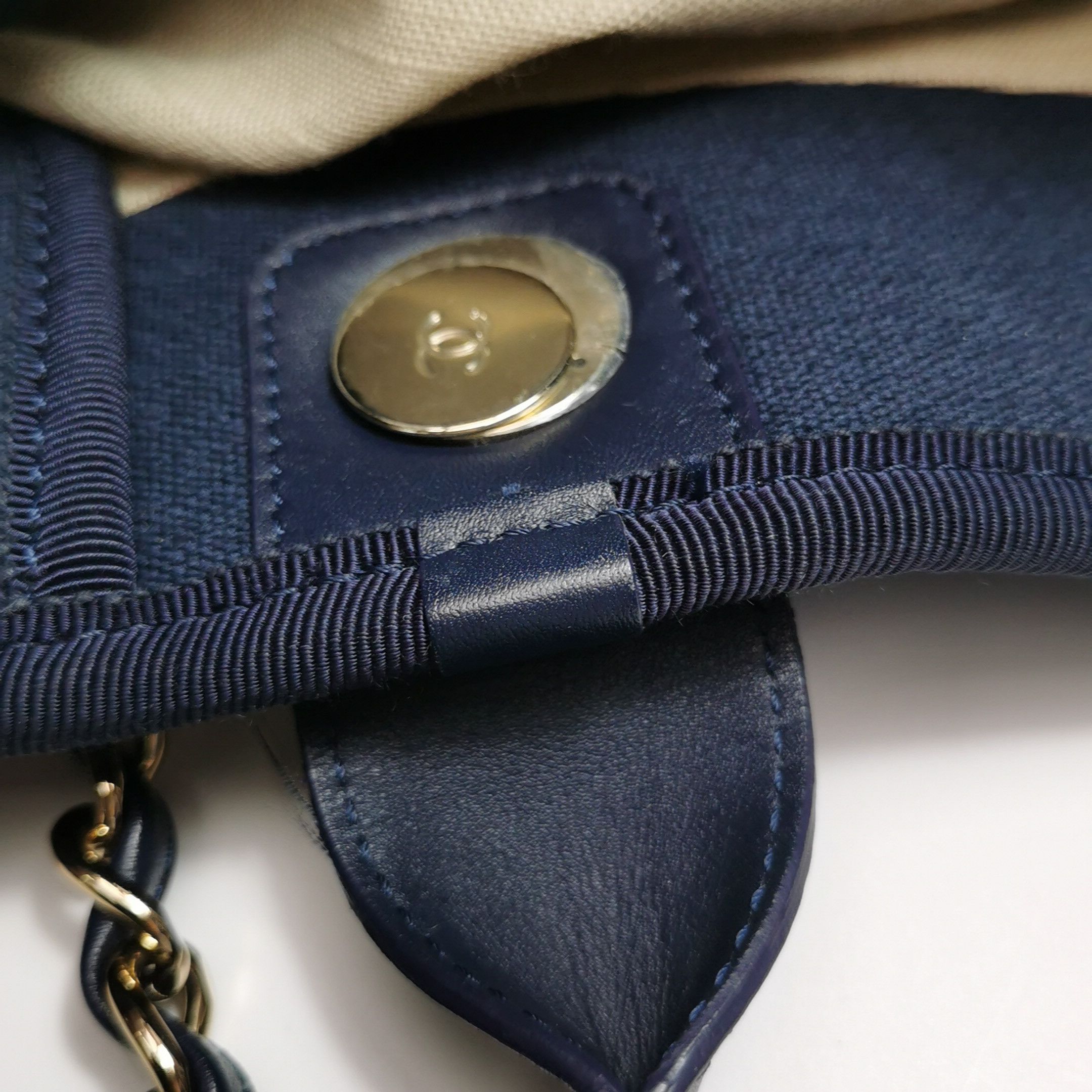 Chanel Chanel Women os Shoulder Bags Size ONE SIZE - 22 Thumbnail