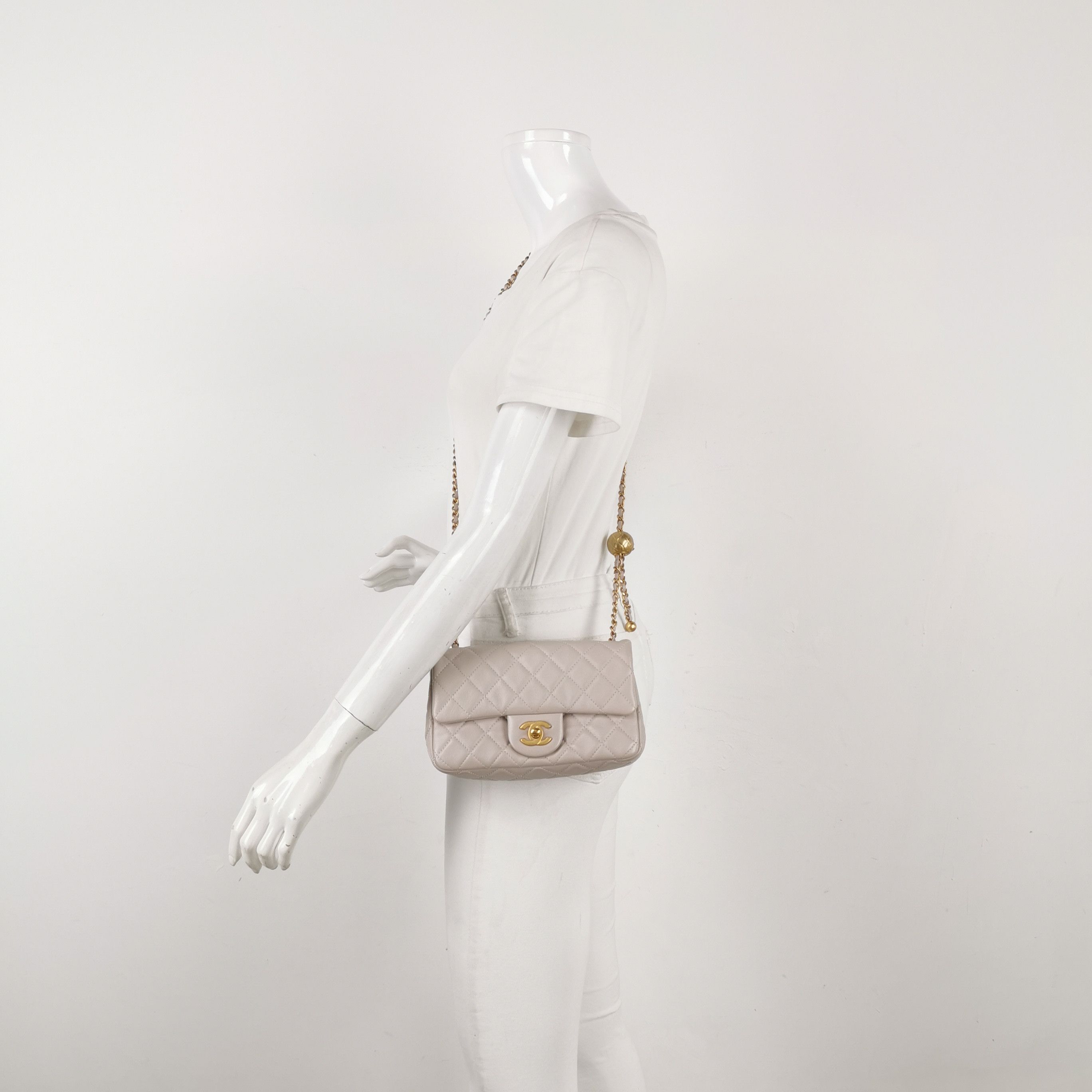 Chanel Chanel Women os Shoulder Bags Size ONE SIZE - 2 Thumbnail
