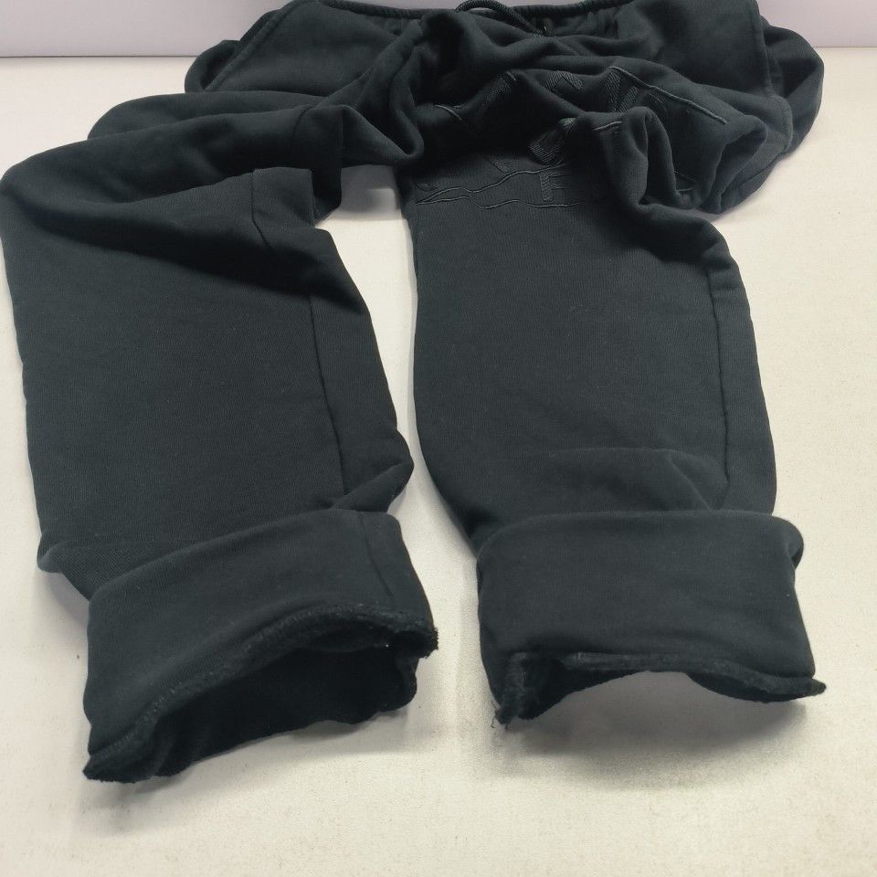 Fendi Fendi Logo Sweatpants Size 50 Size US 34 / EU 50 - 9 Thumbnail
