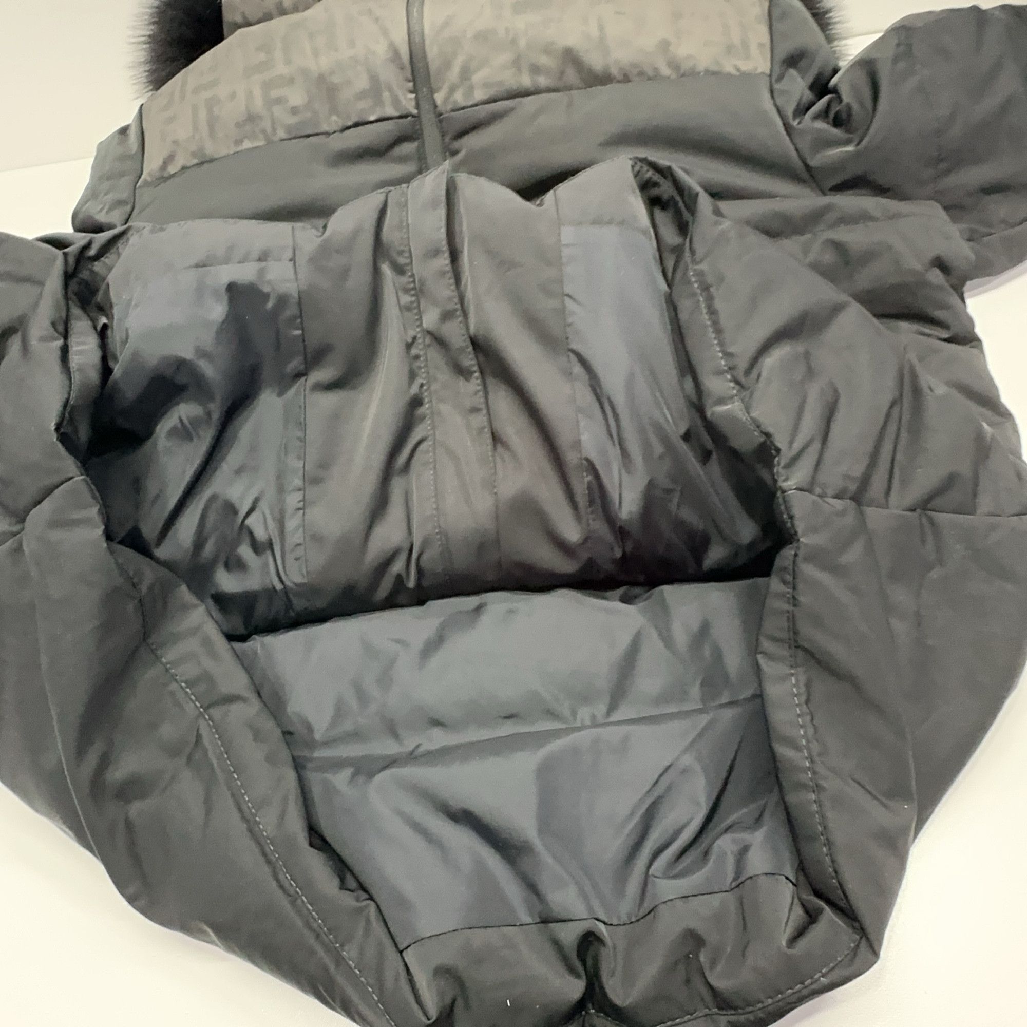 Fendi Fendi Monogram Puffer Jacket Size 48 Size US M / EU 48-50 / 2 - 12 Thumbnail