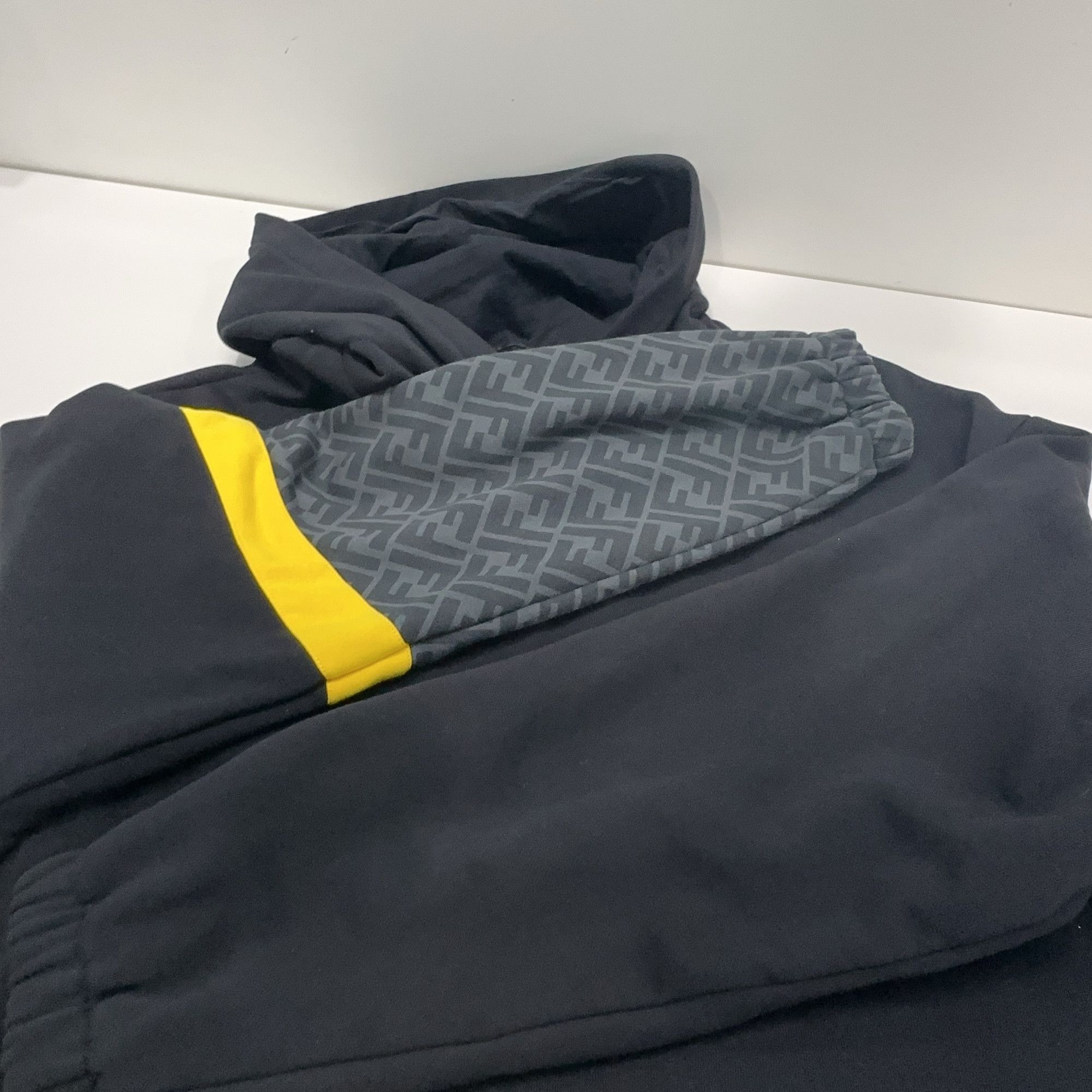 Fendi Fendi FF Monogram Stripe Hoodie Size L Size US L / EU 52-54 / 3 - 11 Thumbnail