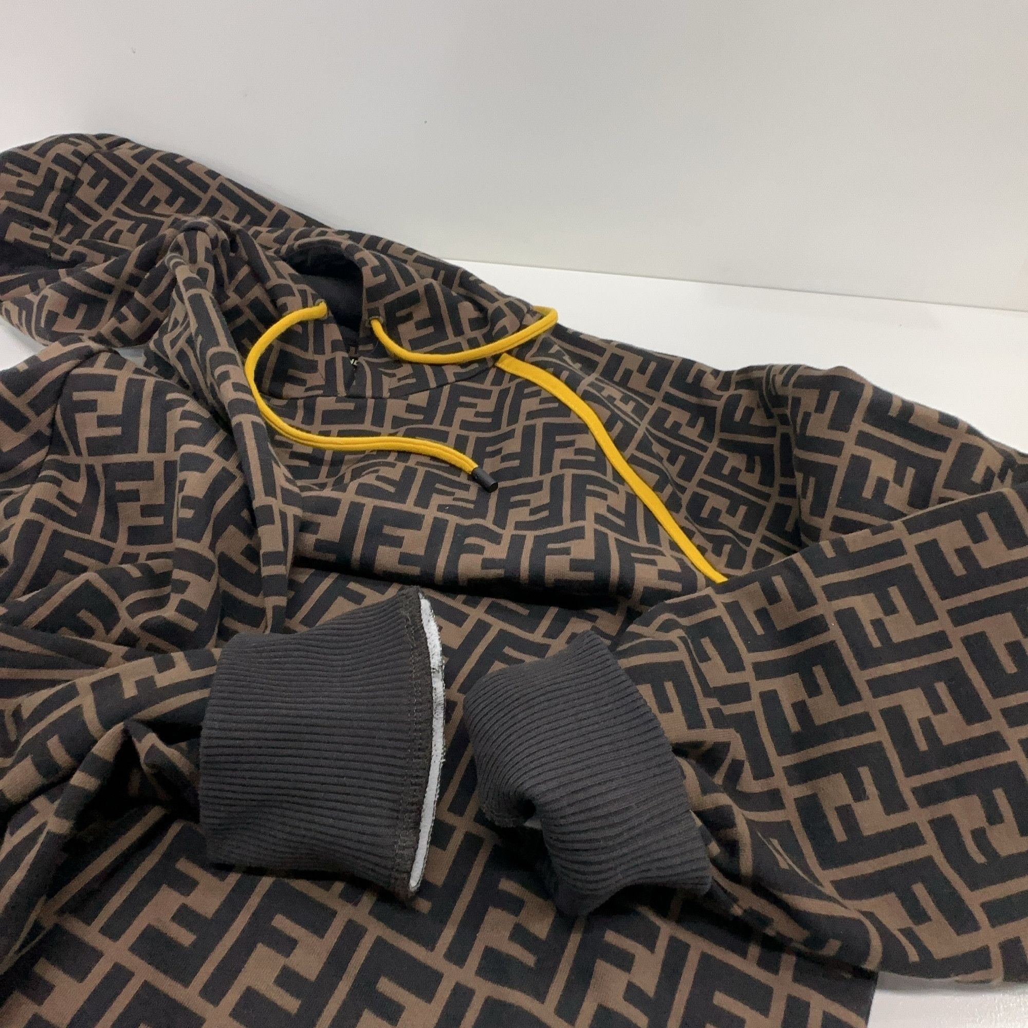 Fendi Fendi Monogram Hoodie Size M Size US M / EU 48-50 / 2 - 6 Thumbnail