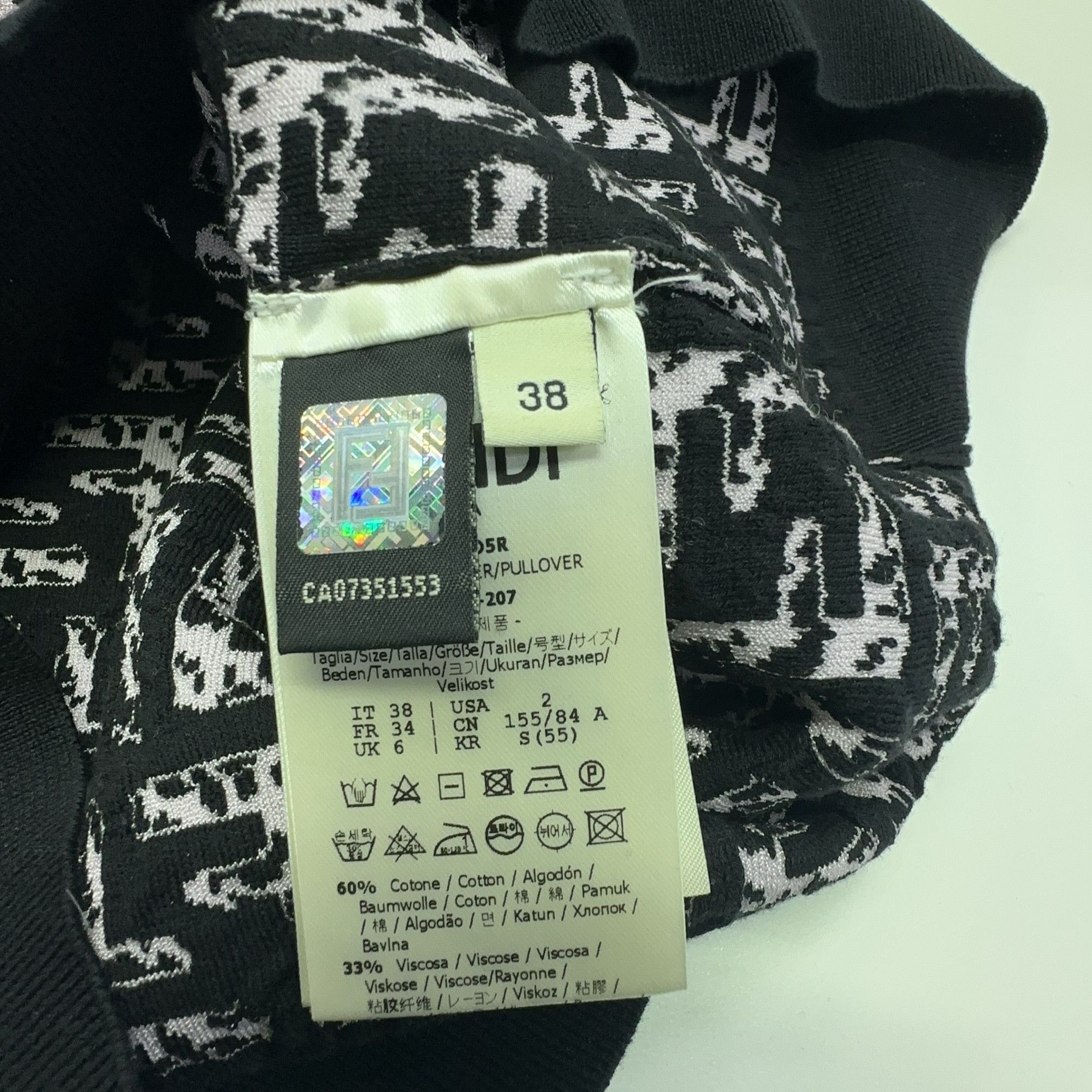 Fendi Fendi FF Logo Short Sleeve Sweater Size IT 38 Size XS / US 0-2 / IT 36-38 - 4 Thumbnail