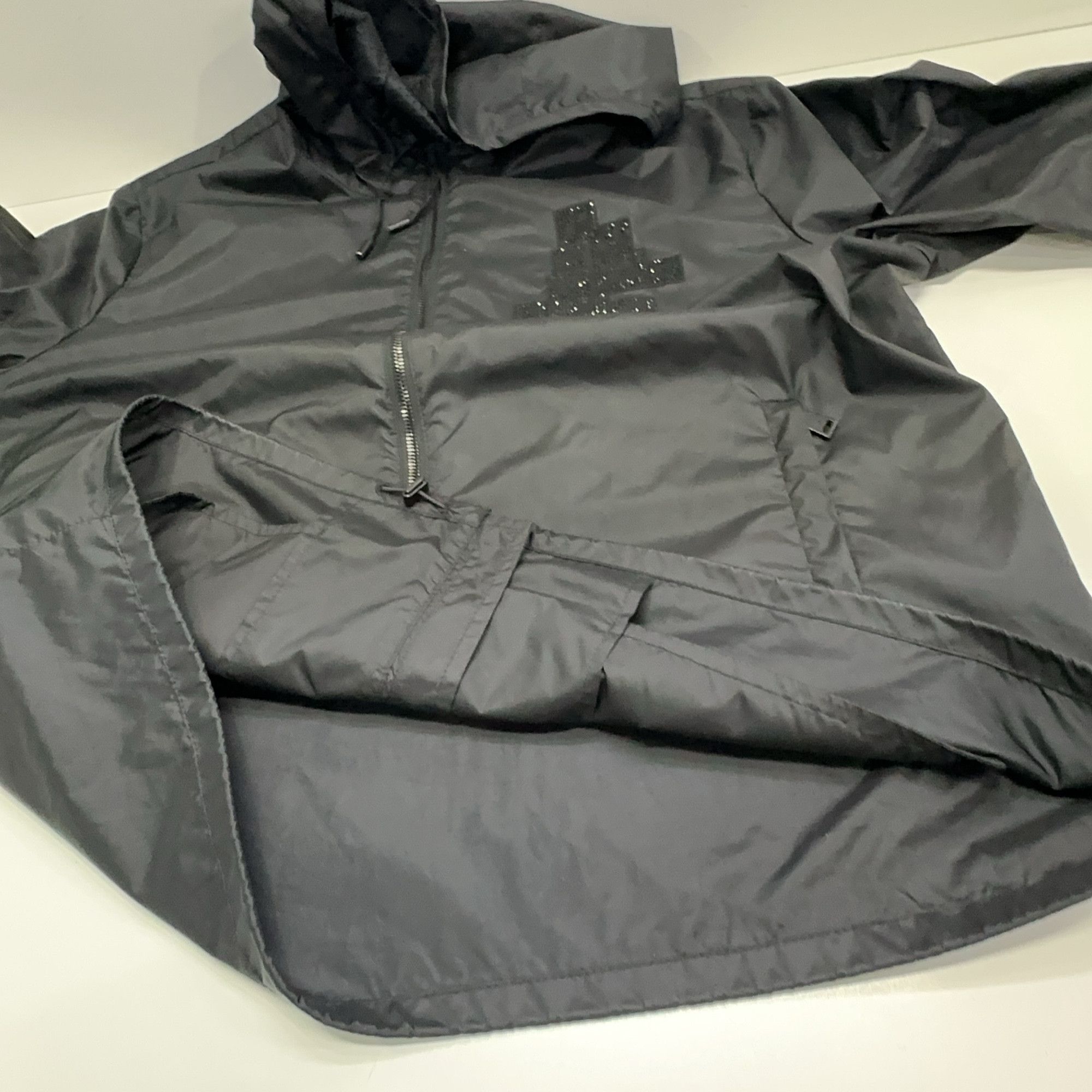 Fendi Fendi Crystal Logo Hooded Windbreaker Size M Size US M / EU 48-50 / 2 - 12 Thumbnail
