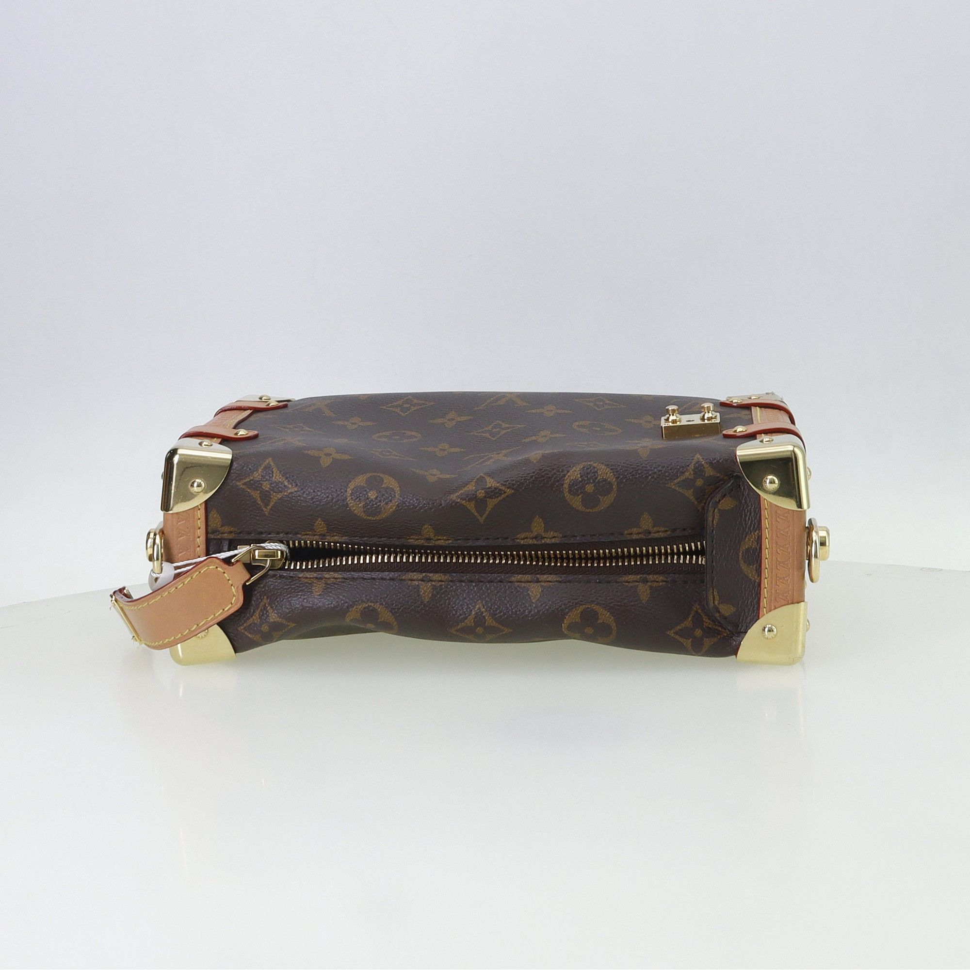 Louis Vuitton Louis Vuitton Monogram Side Trunk Bag ONE SIZE Size ONE SIZE - 6 Thumbnail