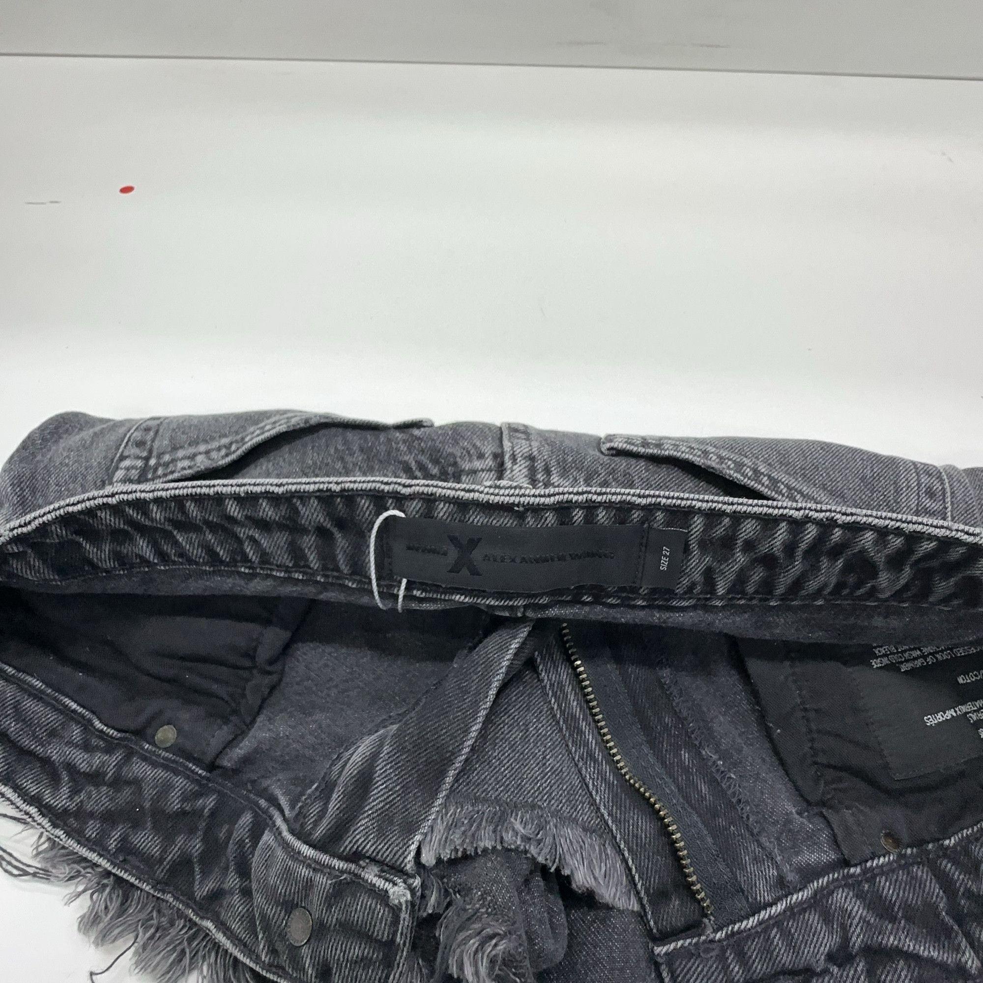 Alexander Wang Alexander Wang Frayed Denim Shorts Size 27 Size 27" / US 4 / IT 40 - 5 Thumbnail