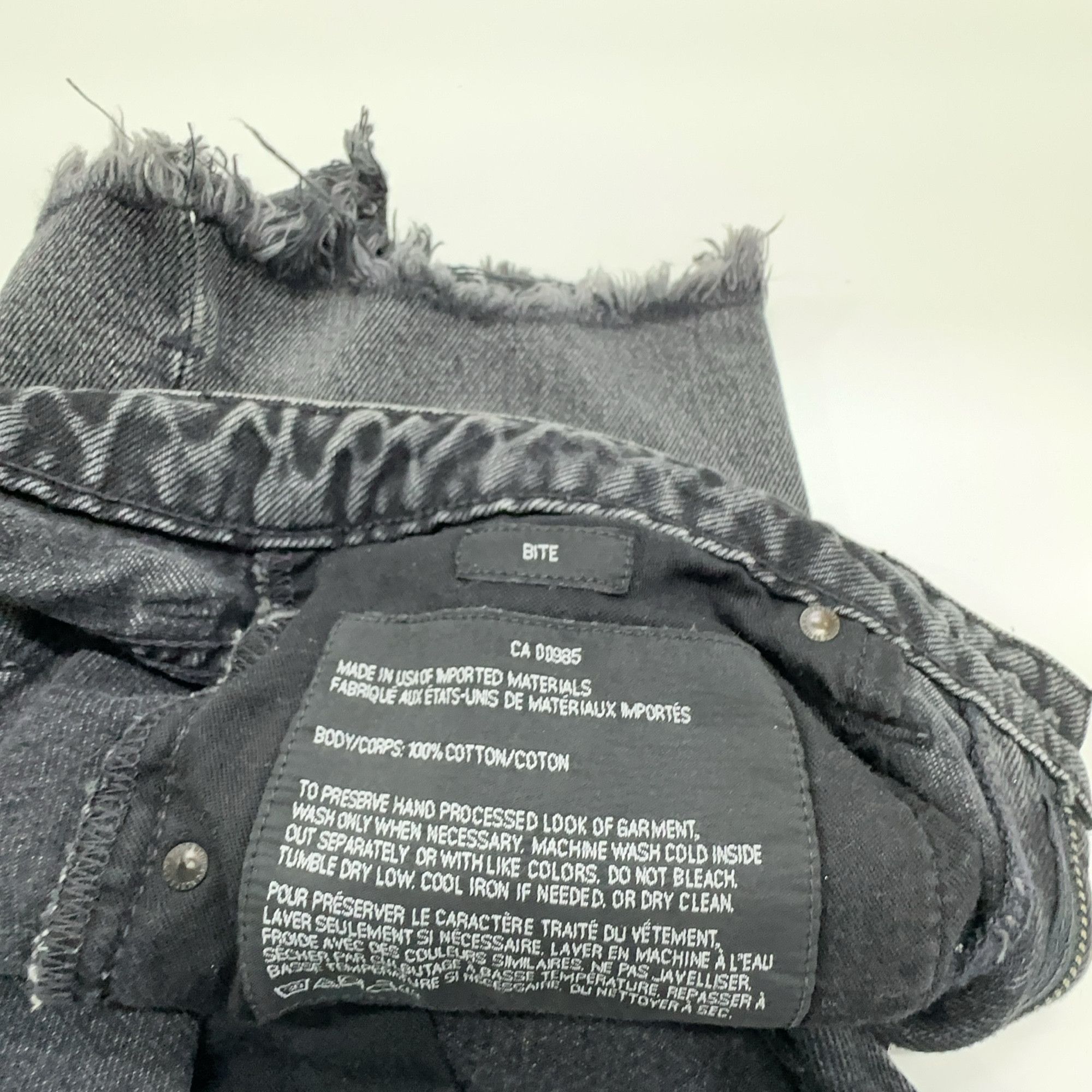 Alexander Wang Alexander Wang Frayed Denim Shorts Size 27 Size 27" / US 4 / IT 40 - 4 Thumbnail