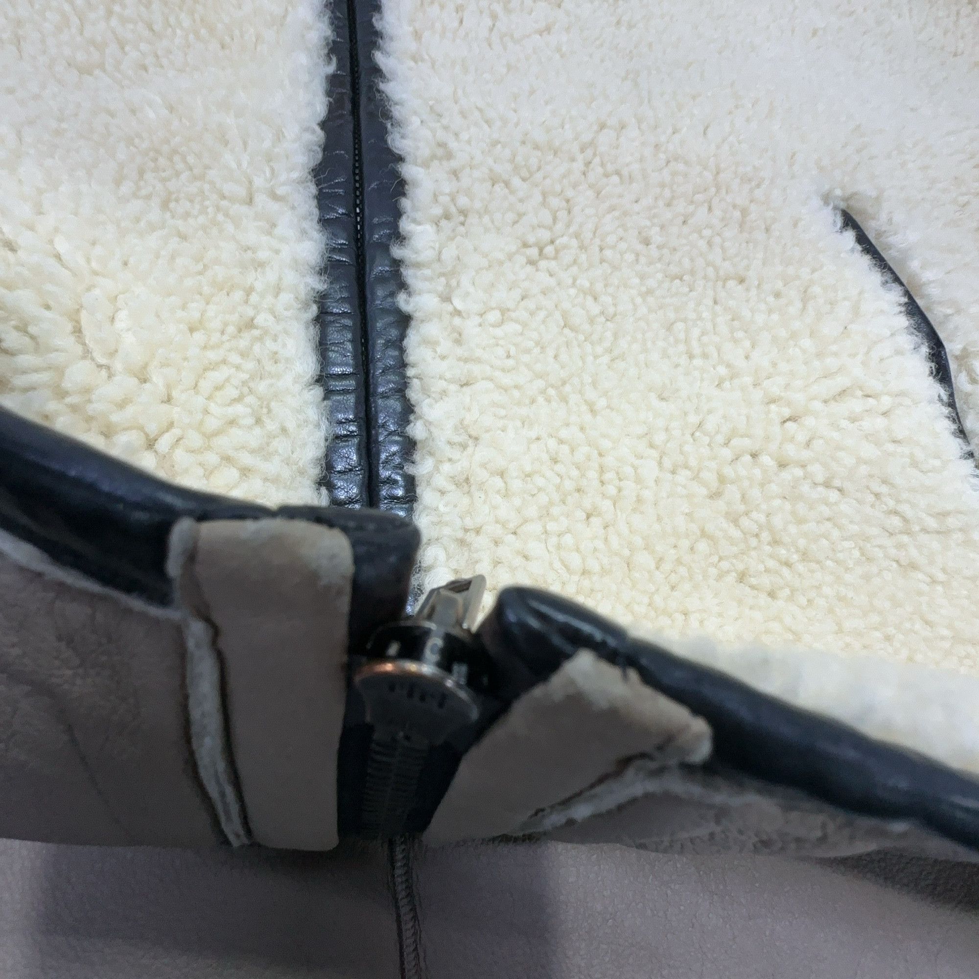 Miu Miu Miu Miu Hooded Shearling Jacket Size 38 Size XS / US 0-2 / IT 36-38 - 7 Thumbnail