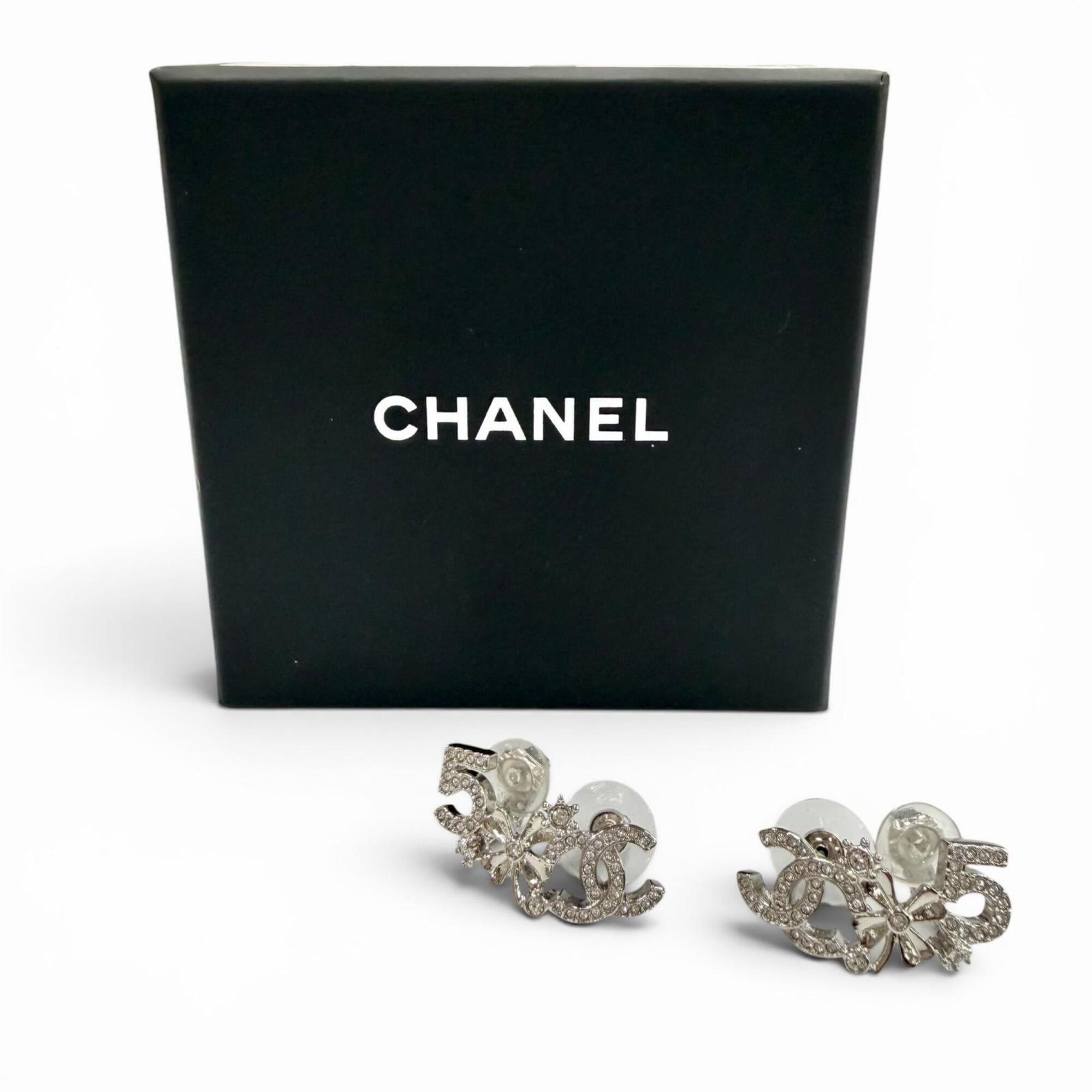 Chanel CHANEL B23P Coco Mark No. 5 Clover Rhinestone Earrings, Silver, Made in Italy, 2023 Model, Women's, with Box. Size ONE SIZE - 2 Thumbnail