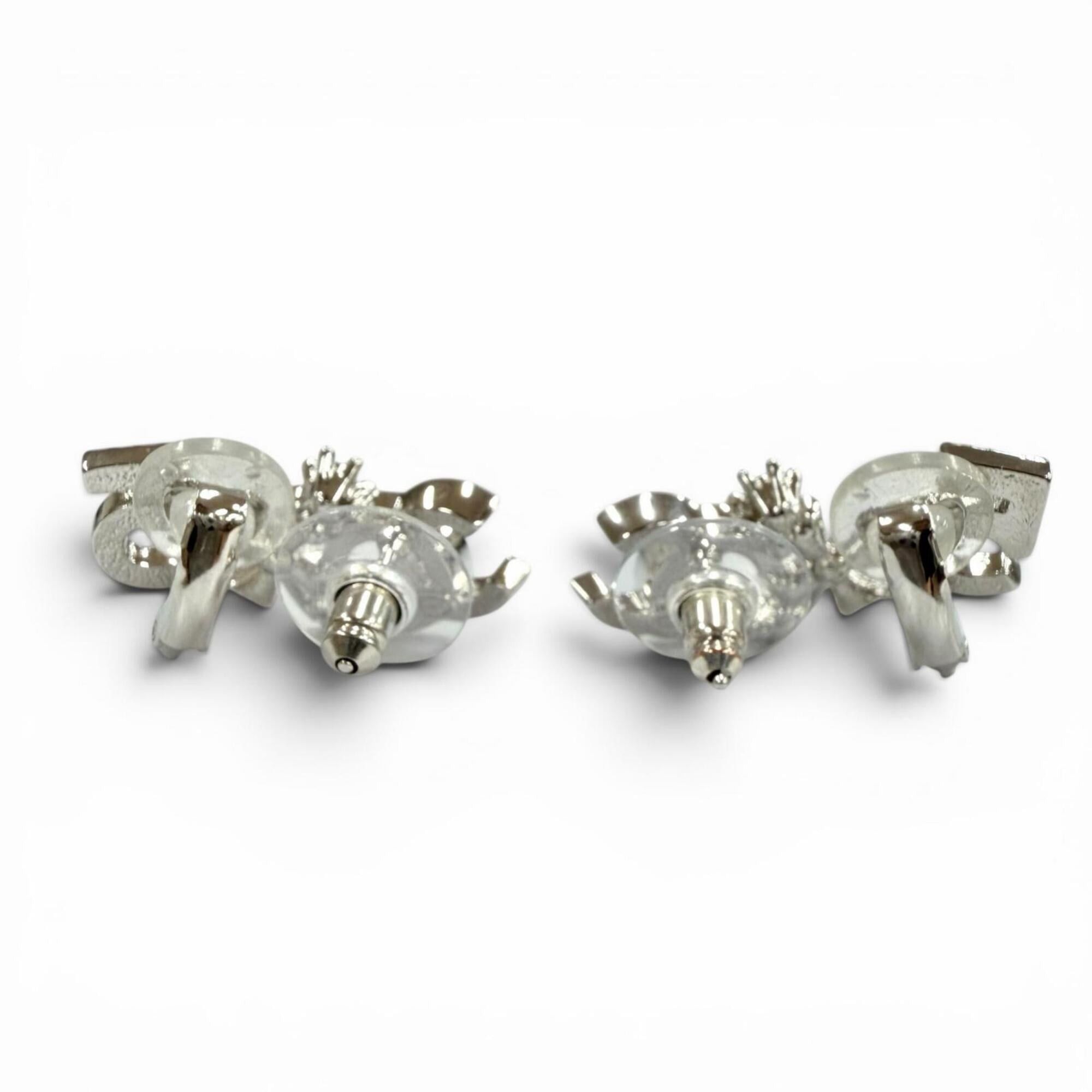 Chanel CHANEL B23P Coco Mark No. 5 Clover Rhinestone Earrings, Silver, Made in Italy, 2023 Model, Women's, with Box. Size ONE SIZE - 4 Thumbnail