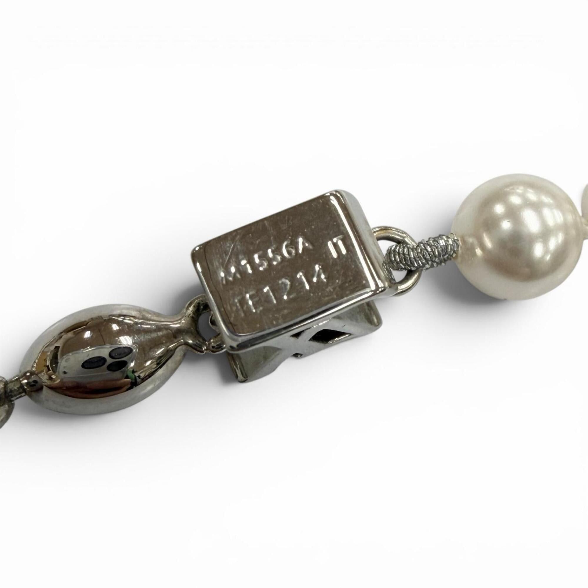Louis Vuitton LOUIS VUITTON M1556A Pearl Fusion LV Logo Chain Bracelet, Silver/White, Men's/Women's Accessory Size ONE SIZE - 6 Thumbnail