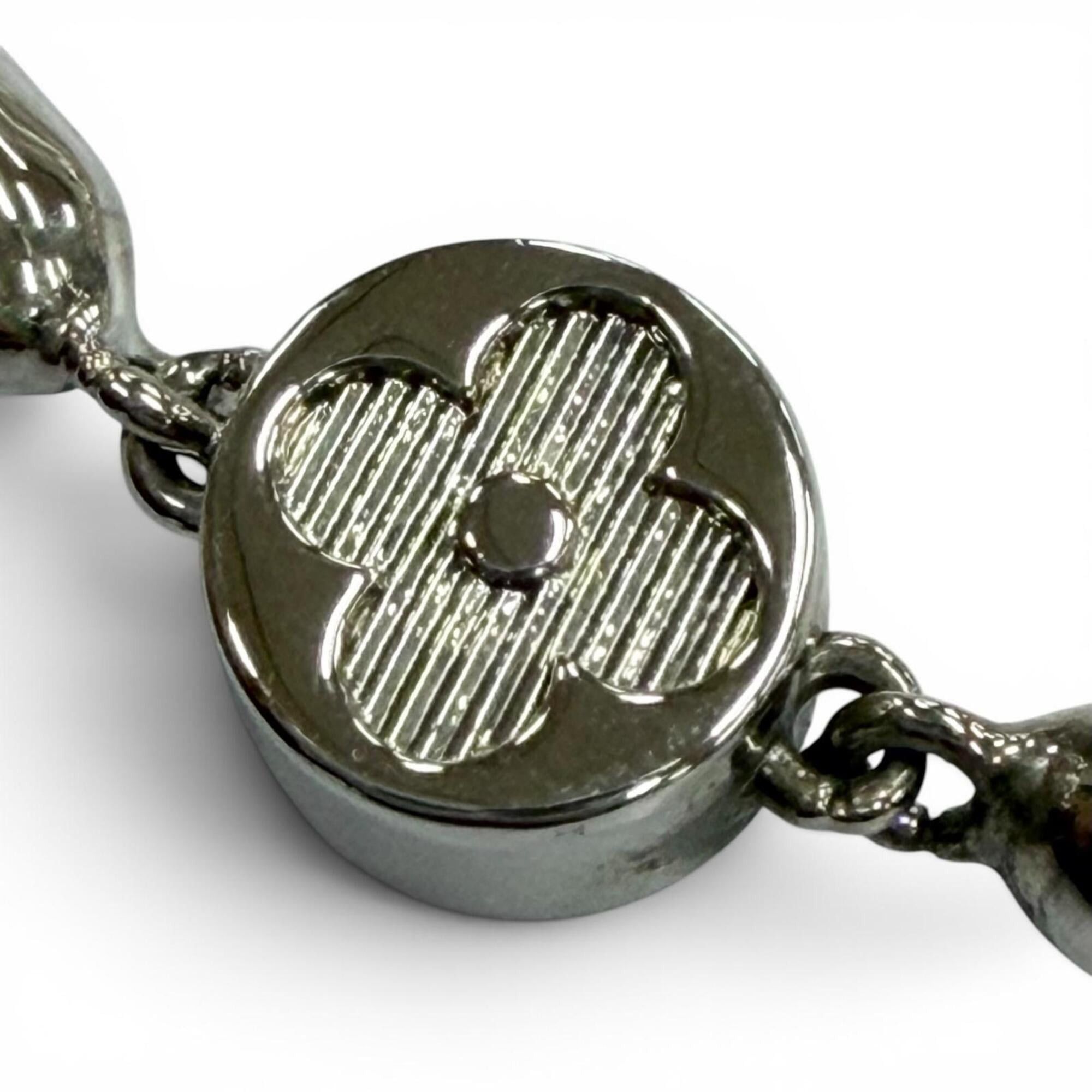 Louis Vuitton LOUIS VUITTON M1556A Pearl Fusion LV Logo Chain Bracelet, Silver/White, Men's/Women's Accessory Size ONE SIZE - 4 Thumbnail