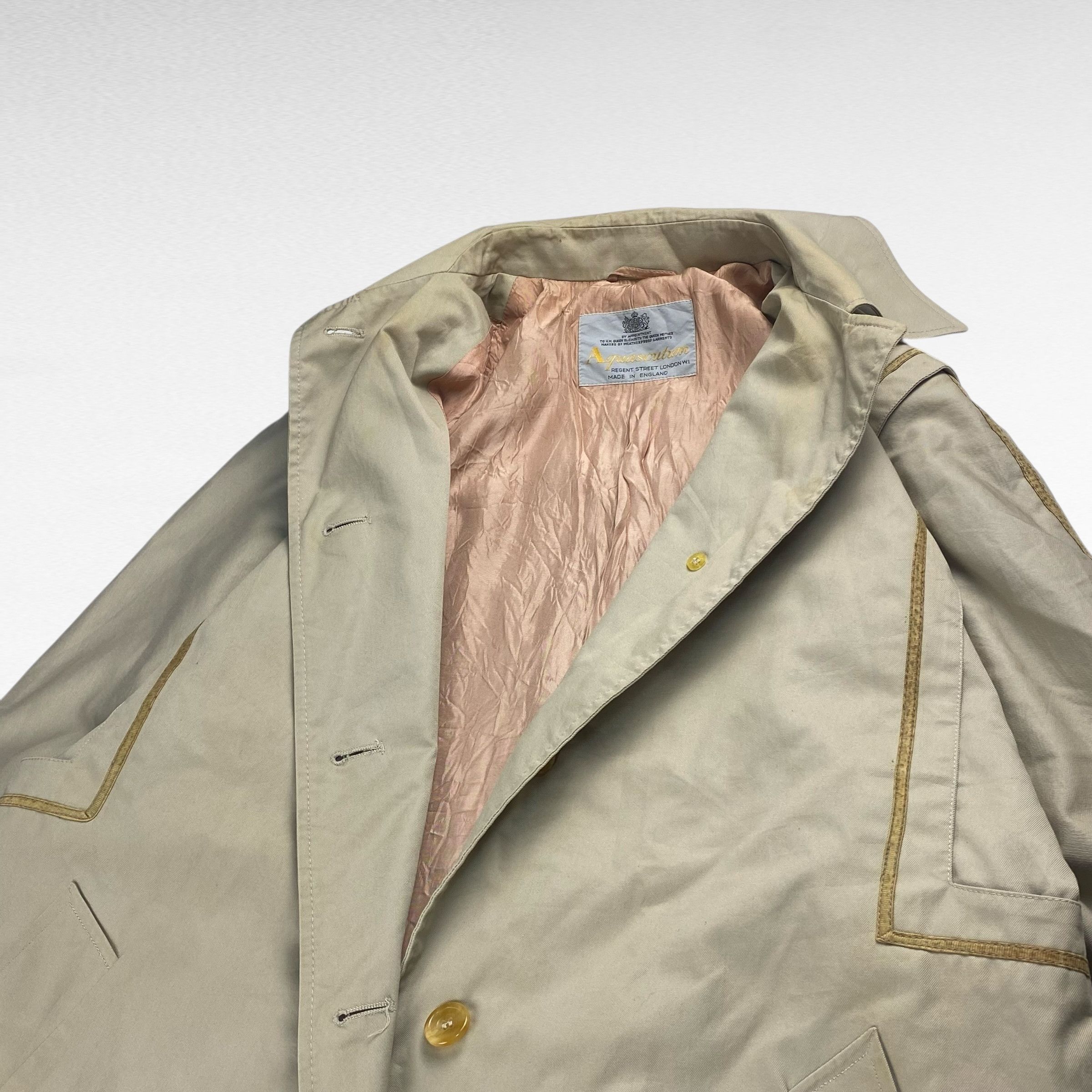 Aquascutum Aquascutum Coat Beige Size L Size US L / EU 52-54 / 3 - 4 Thumbnail