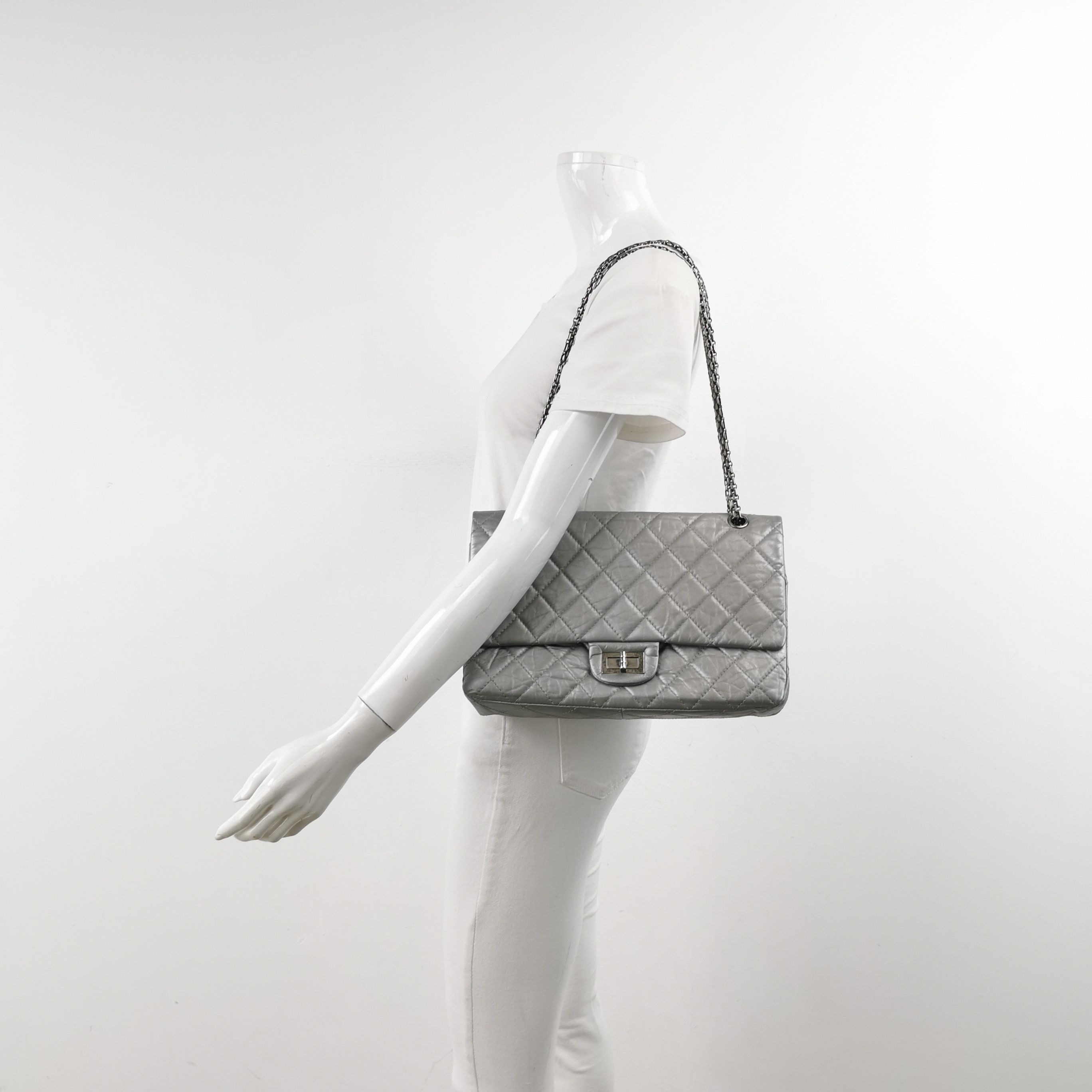 Chanel Chanel Women os Shoulder Bags Size ONE SIZE - 2 Thumbnail