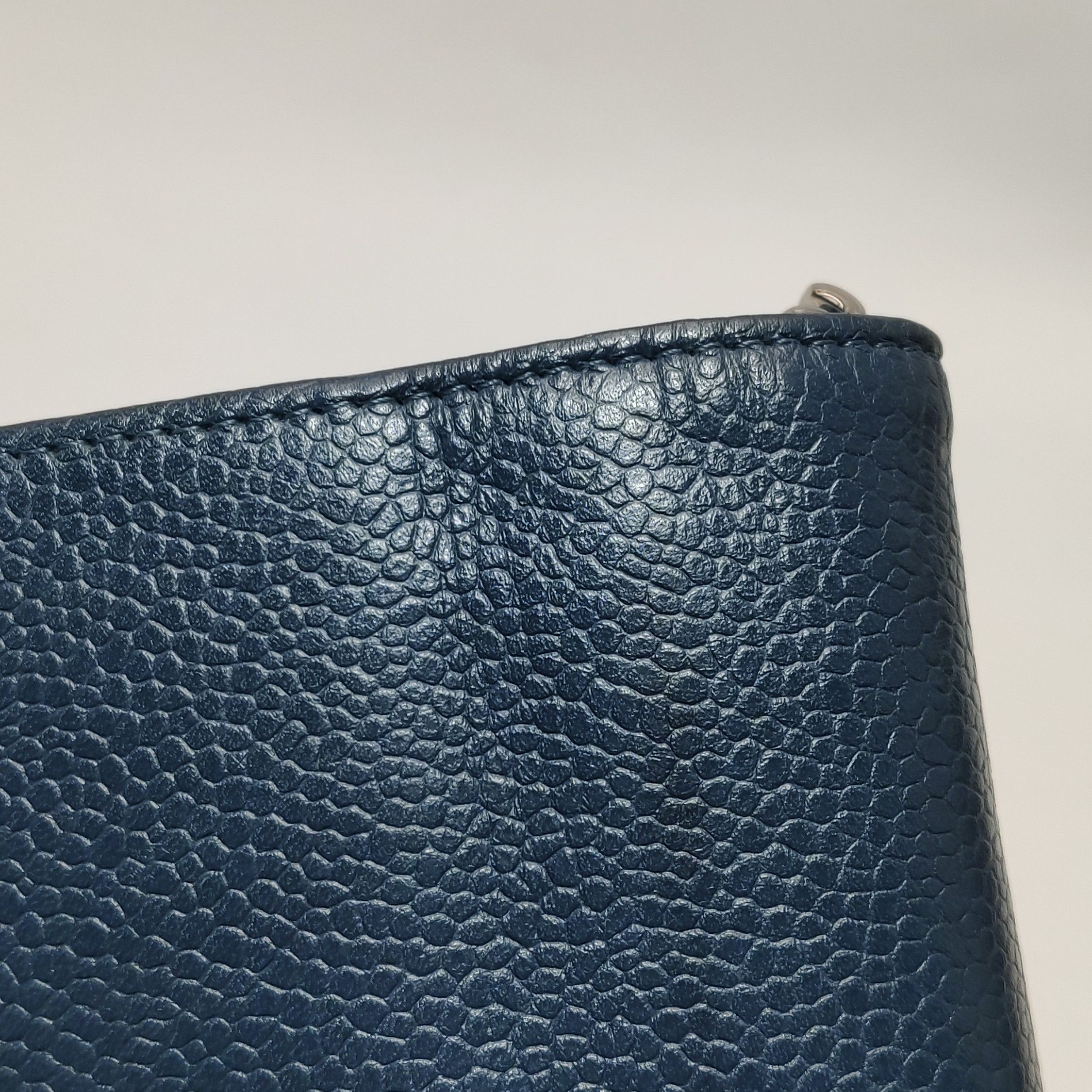 Chanel Chanel Women os Crossbody Bags Size ONE SIZE - 25 Thumbnail