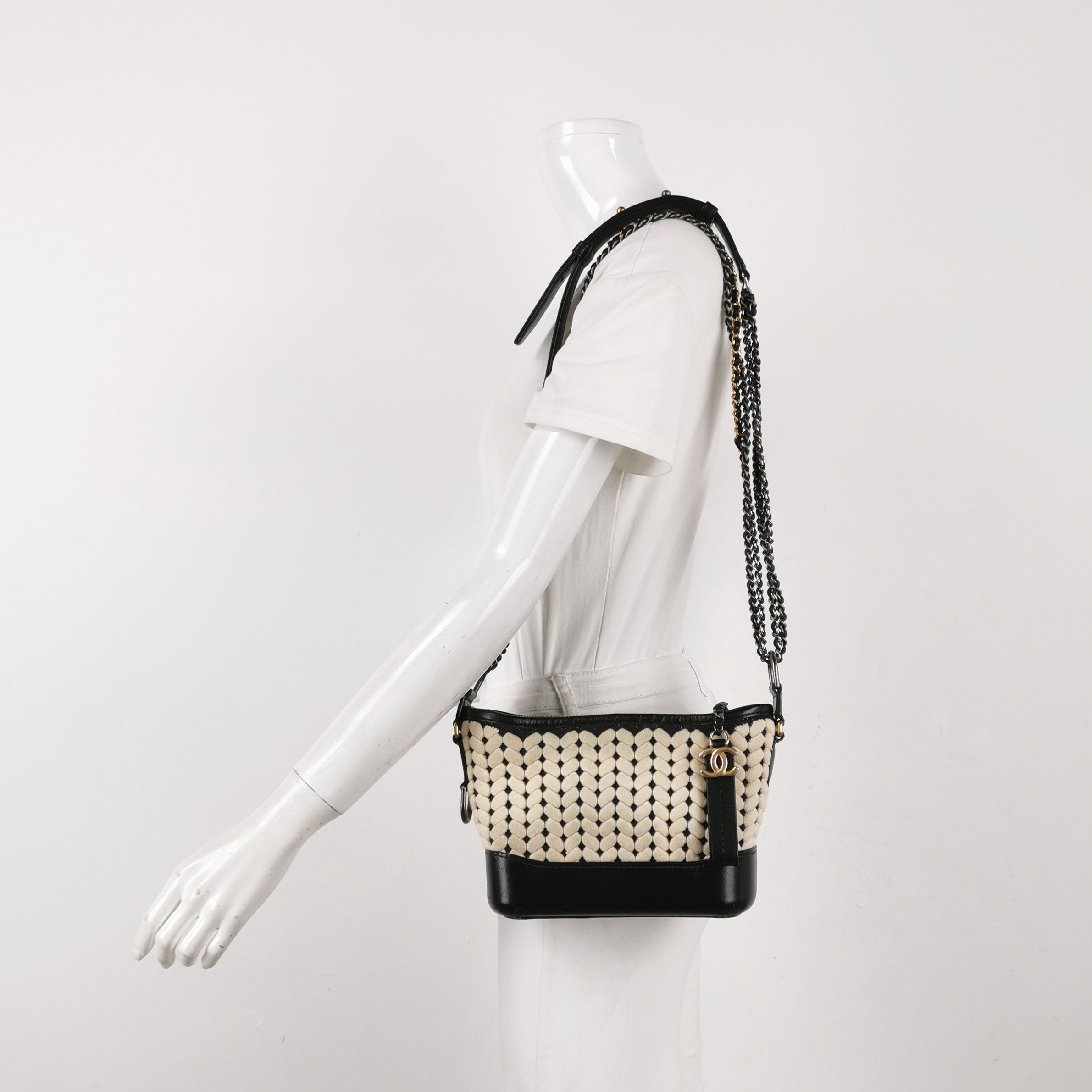 Chanel Chanel Women os Shoulder Bags Size ONE SIZE - 2 Thumbnail