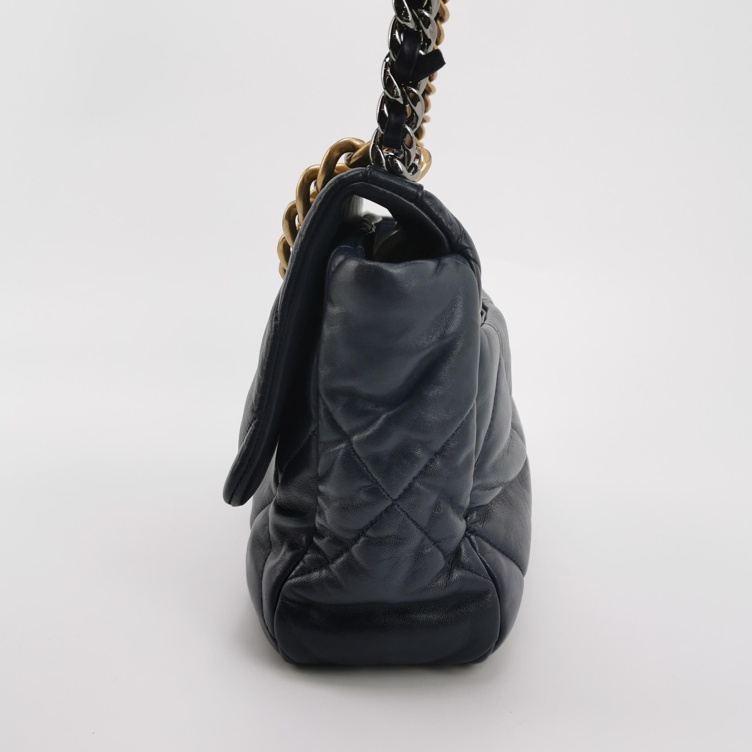 Chanel Chanel Women os Shoulder Bags Size ONE SIZE - 3 Thumbnail